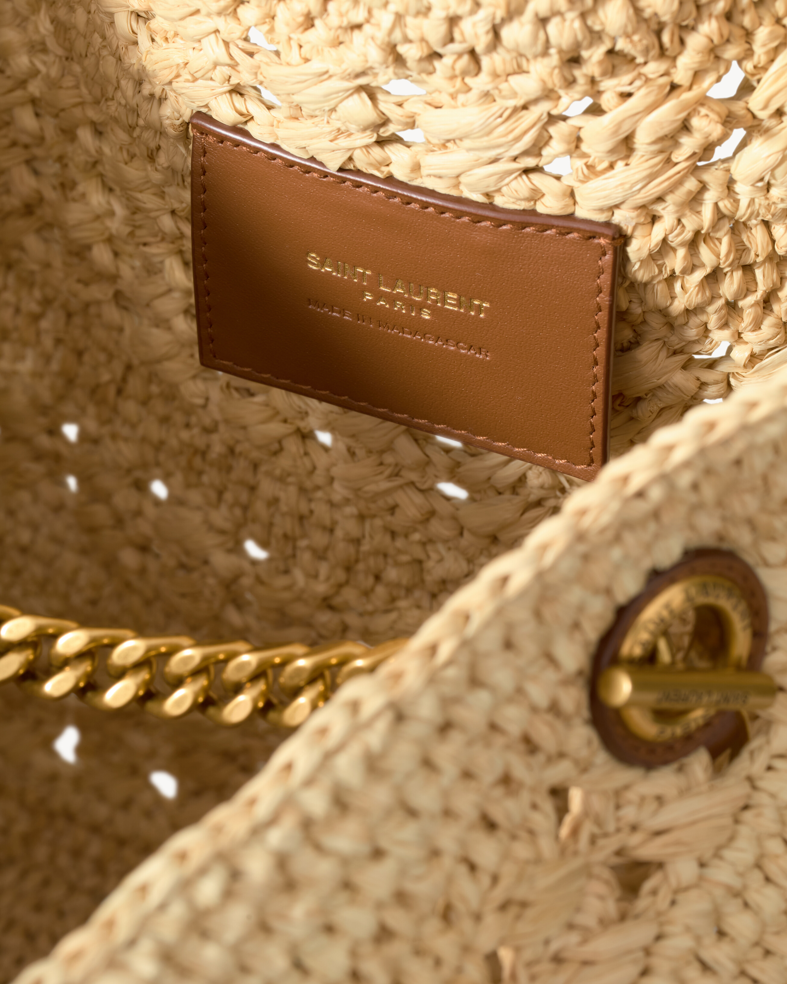 ICARE medium in raffia