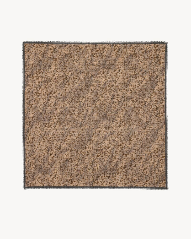 square scarf in leopard wool etamine