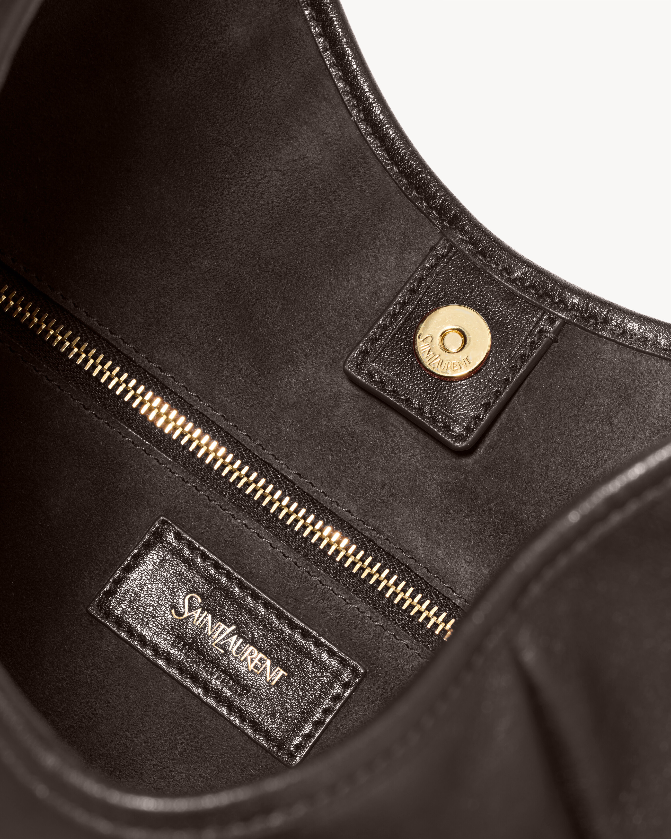 MOMBASA medium in leather