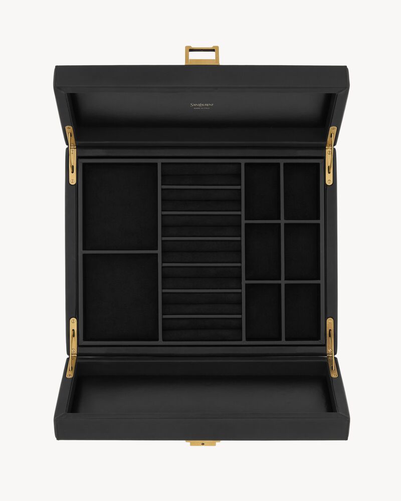 BOÎTE À BIJOUX EN CUIR