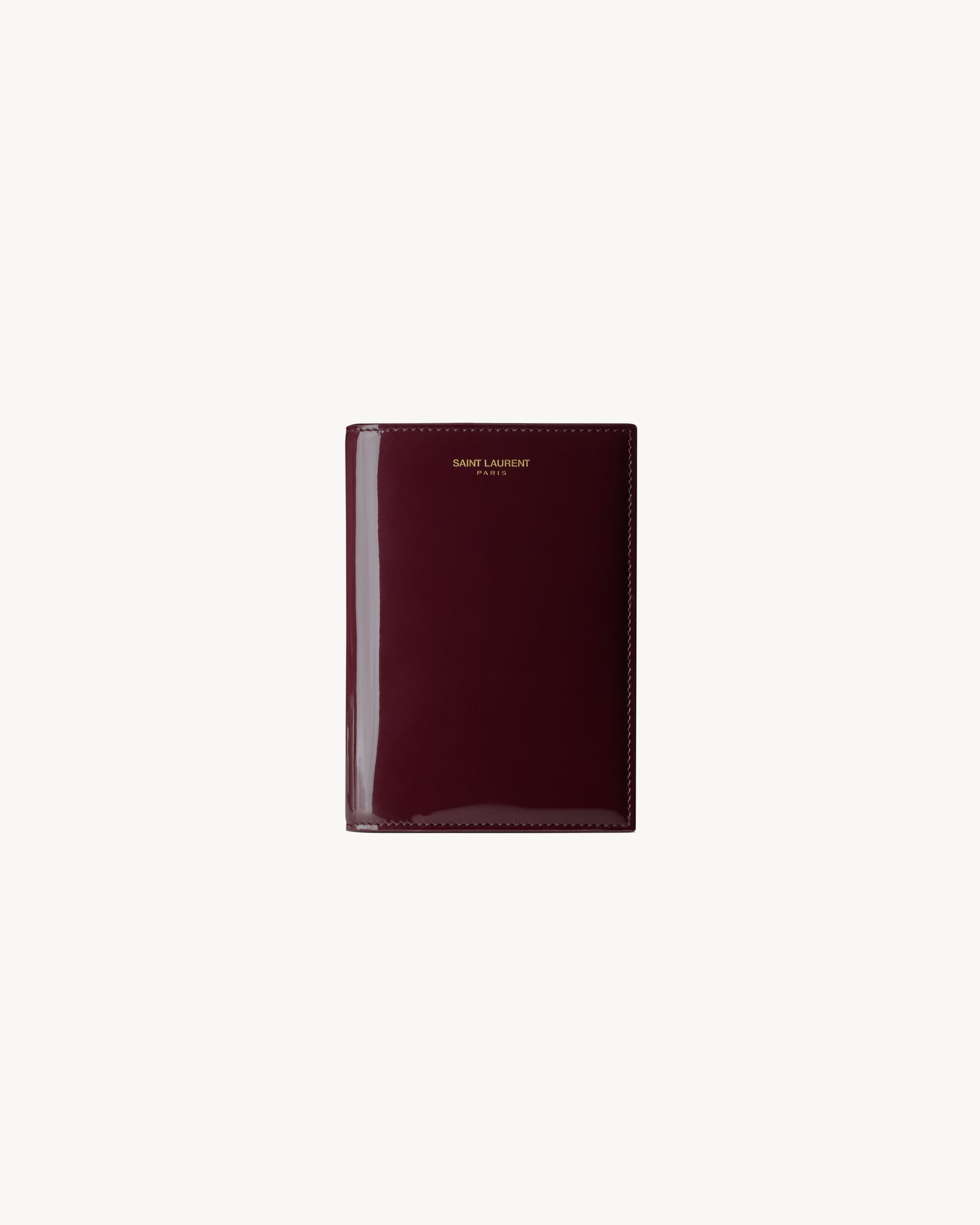 PARIS passport case in patent leather — 821859BMIIW6413