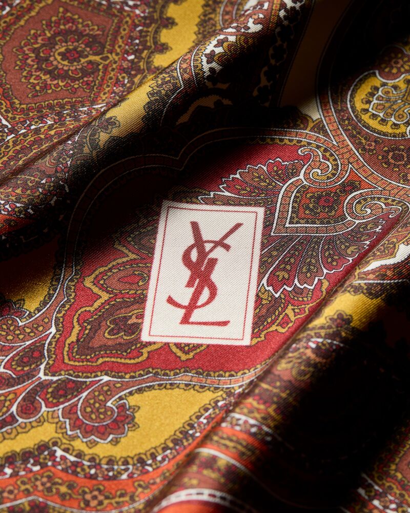 square scarf in paisley silk twill