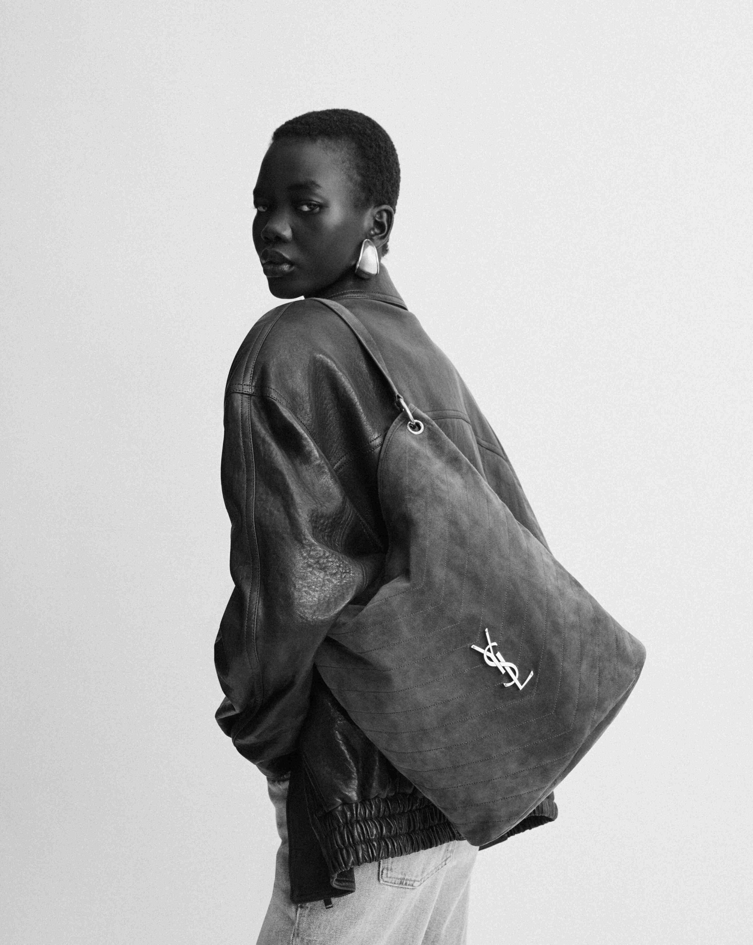 Borsa a secchiello NIKI morbida in suede