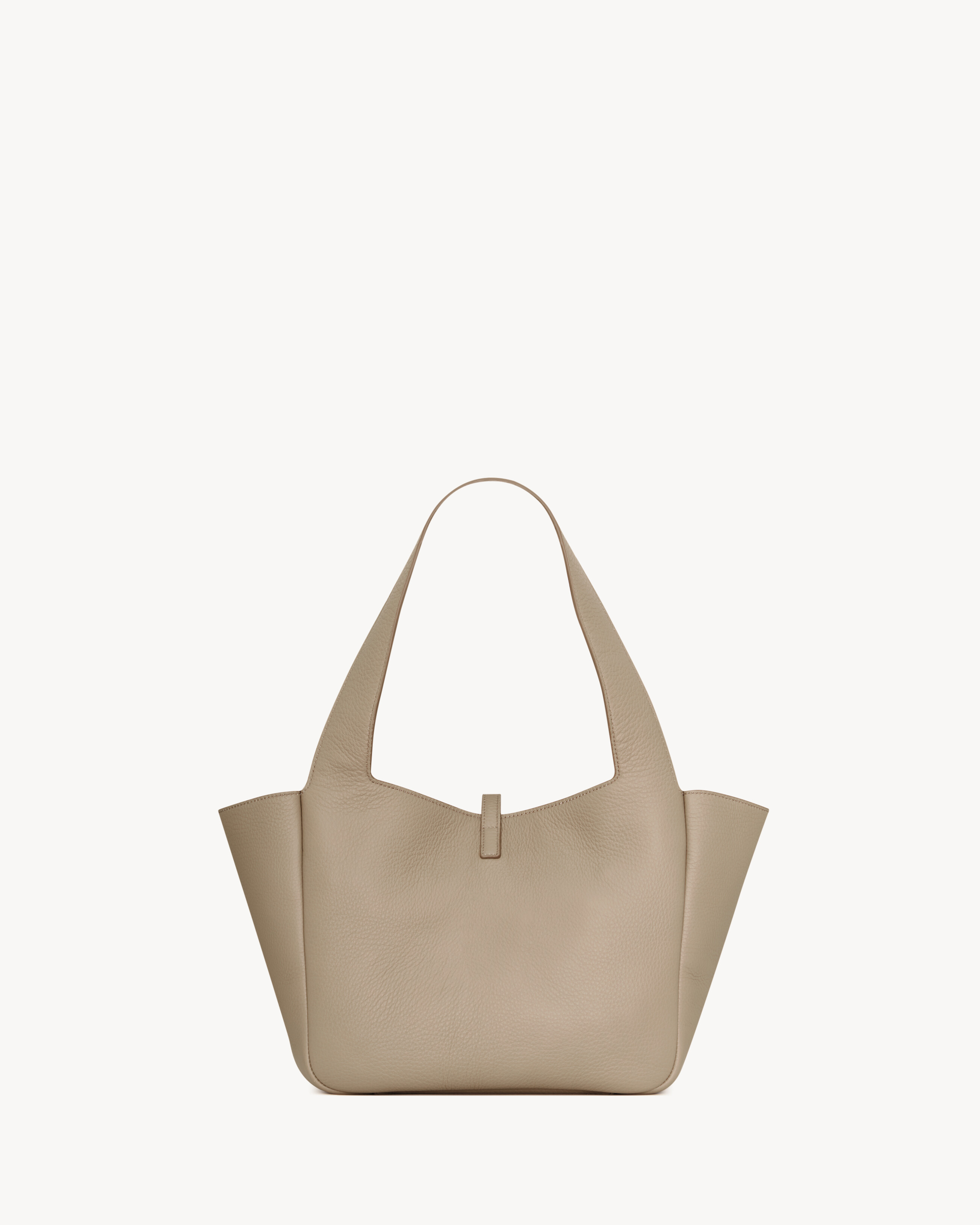 LE 5 À 7 SMALL BEA in grained leather