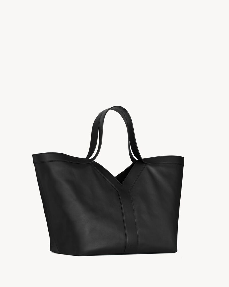 Y トート（パイソン） ブラック | Saint Laurent | YSL JP | ID