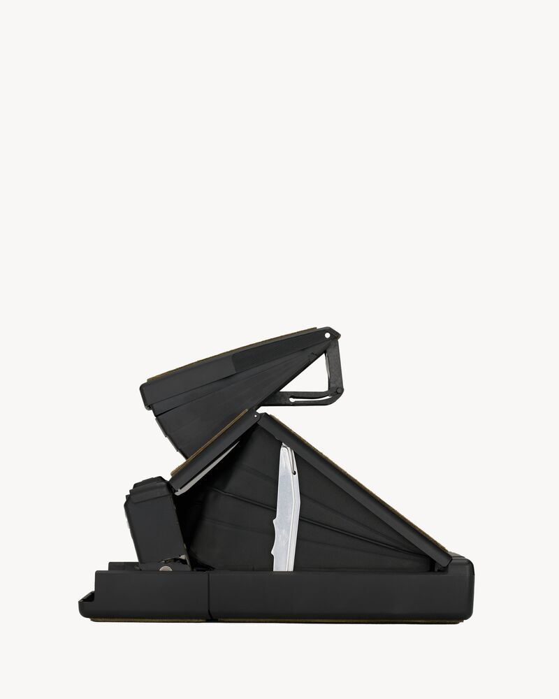 POLAROID SX-70 CAMERA