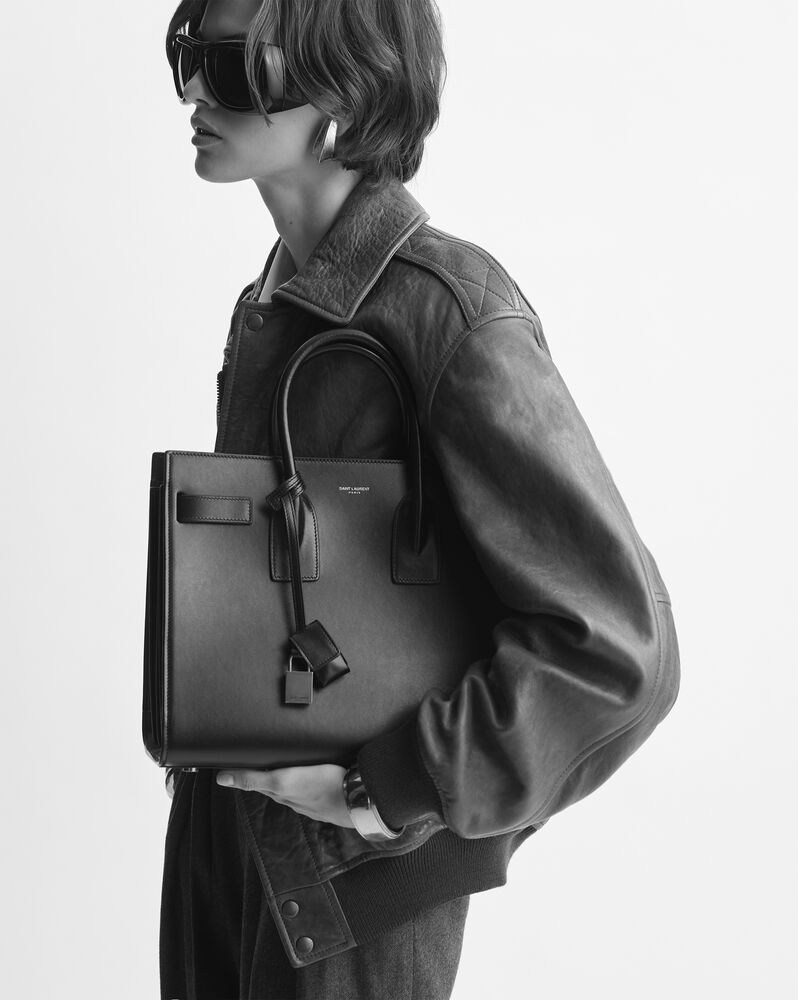 SAC DE JOUR in smooth leather – small