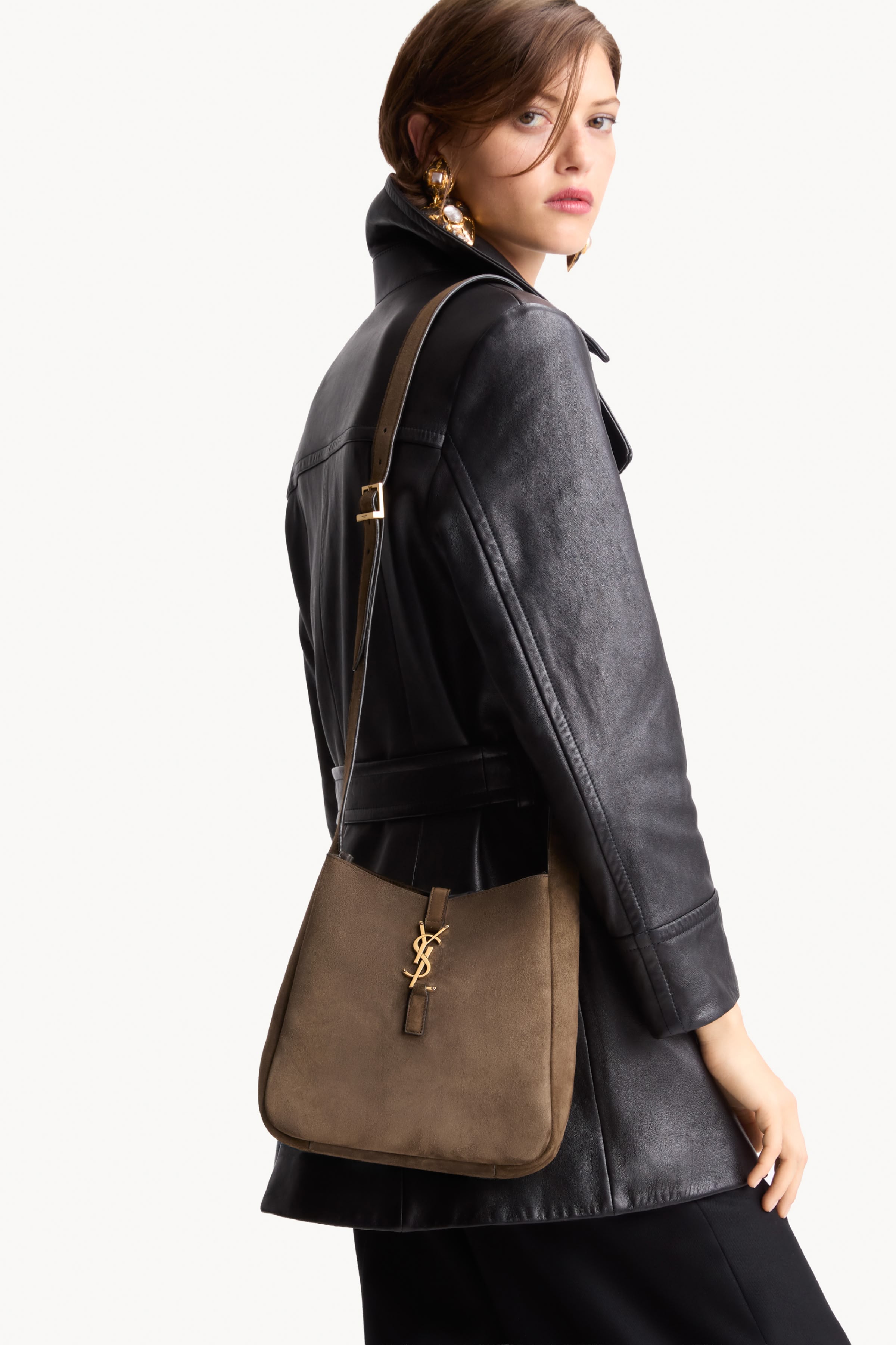 crossbody > single 1 5 A 7 CROSSBODY