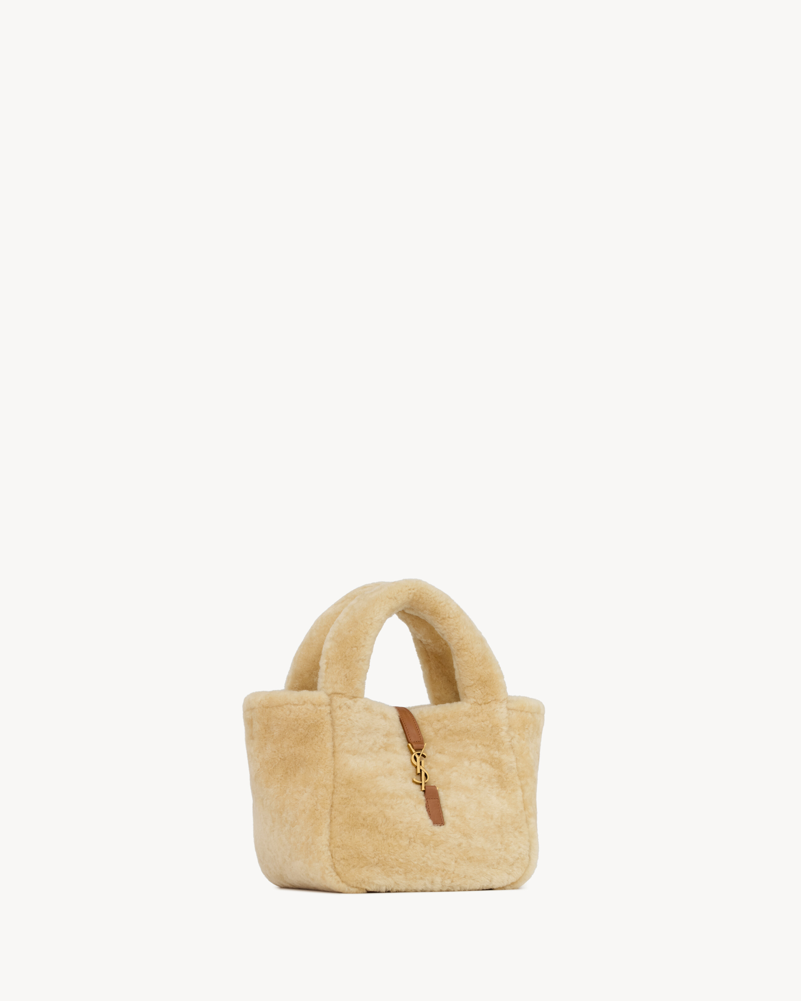 LE 5 À 7 BABY BEA in shearling
