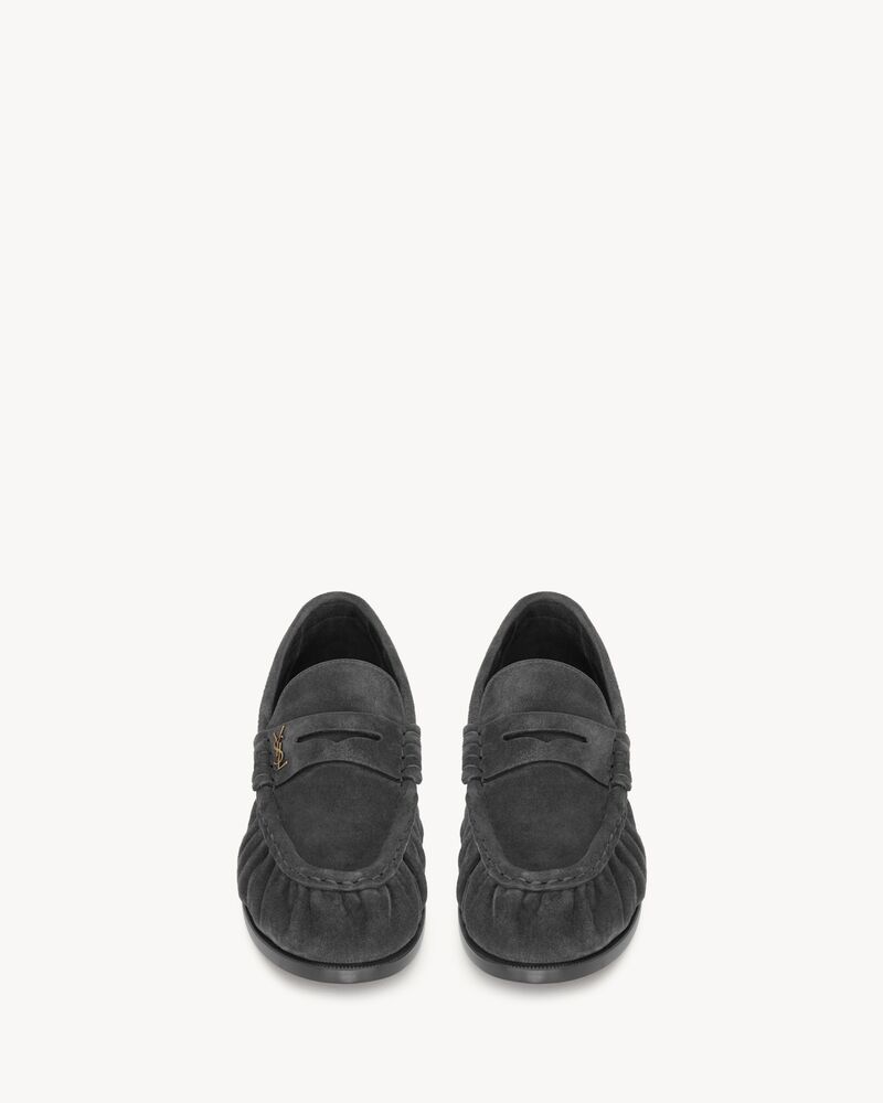 LE LOAFER supple in suede