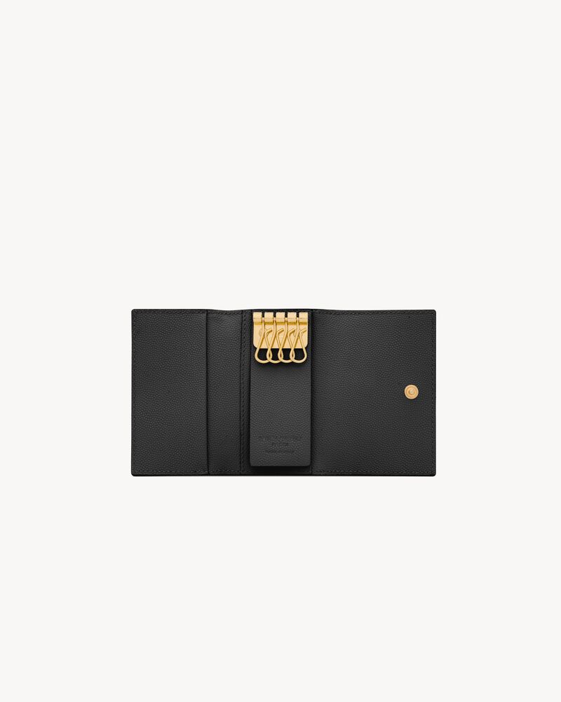 CASSANDRE SLIM KEY CASE IN GRAIN DE POUDRE LEATHER in Black