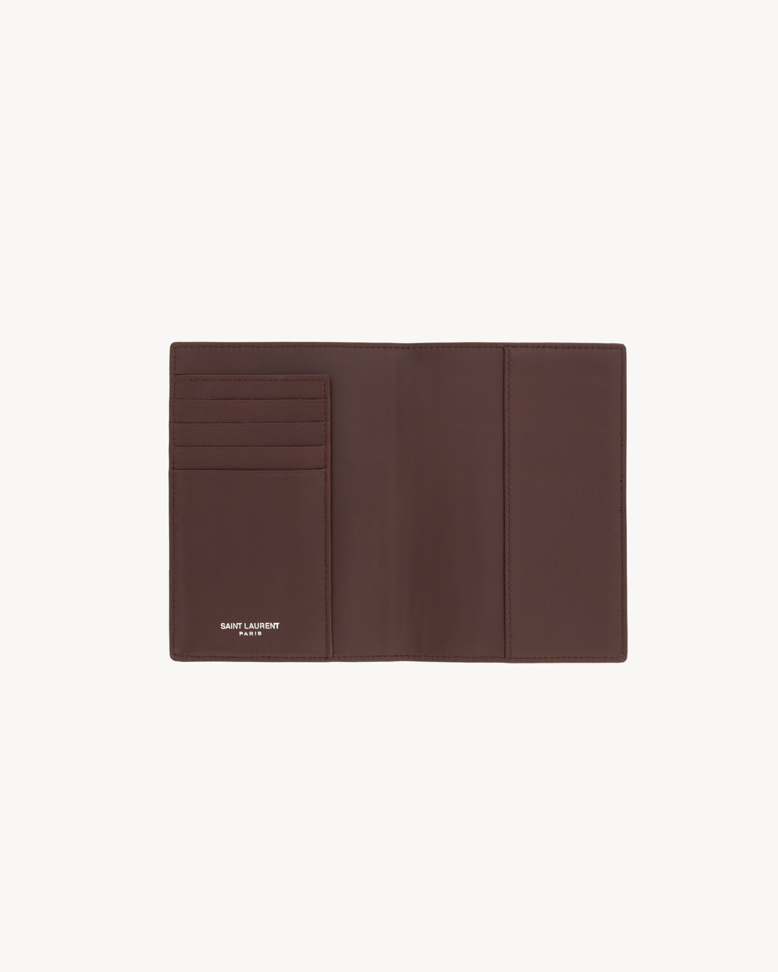 TINY CASSANDRE passport case in eel
