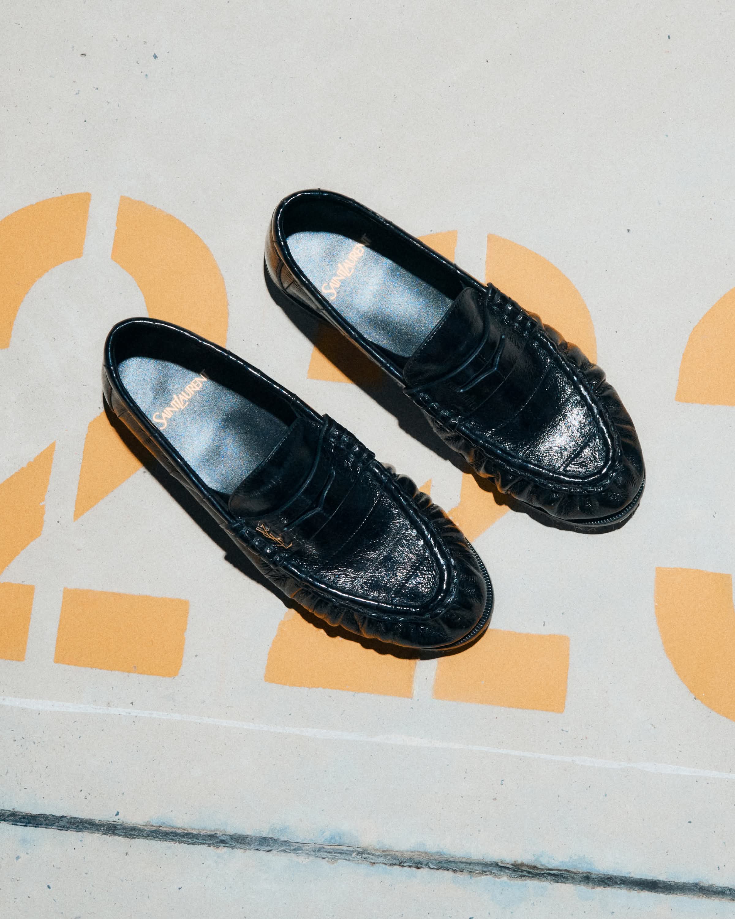 QIXI CAMPAIGN > DOUBLE 4 LOAFERS
