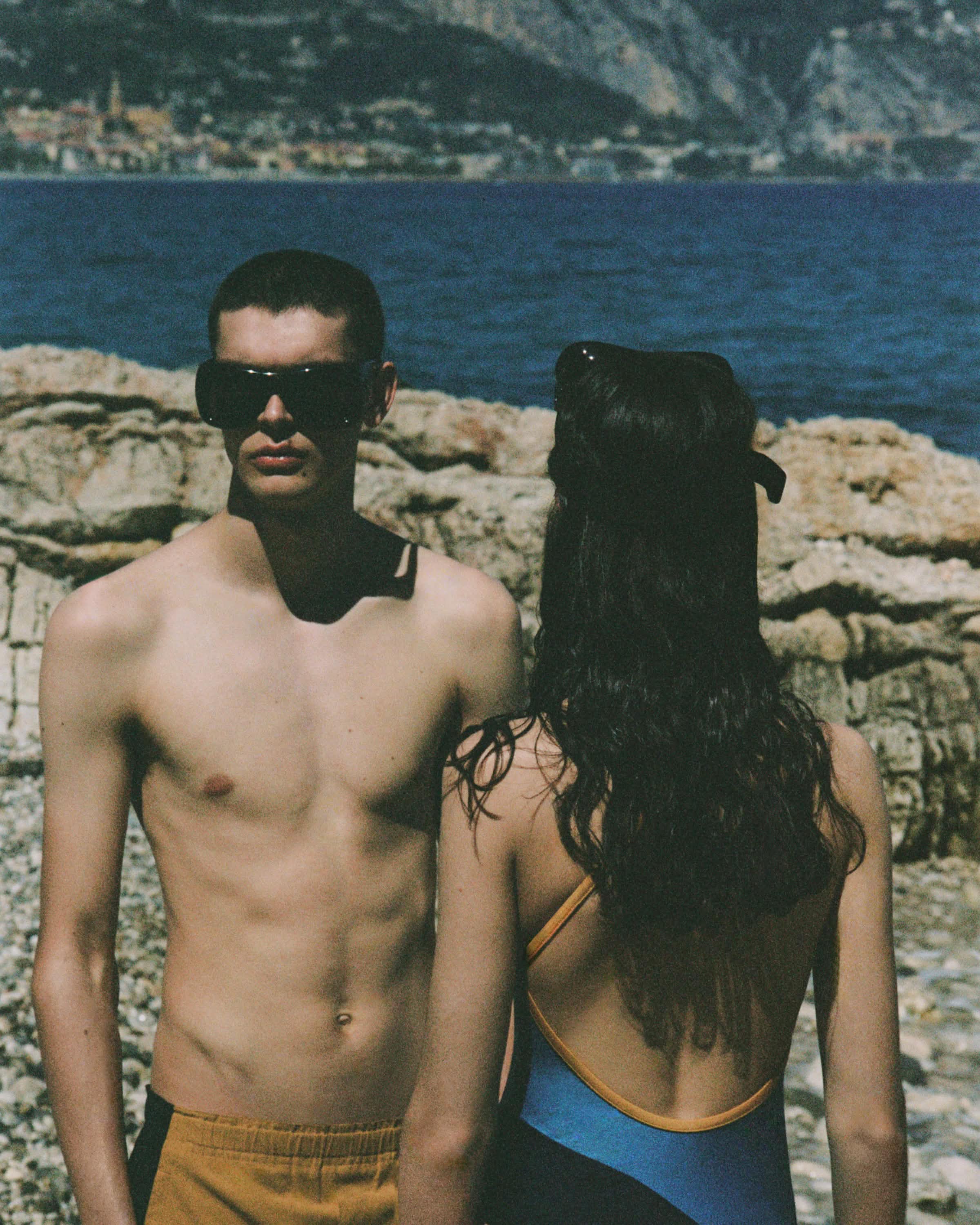 porter le bonheur　Yves Saint Laurent Summer Mood | Saint Laurent | YSL