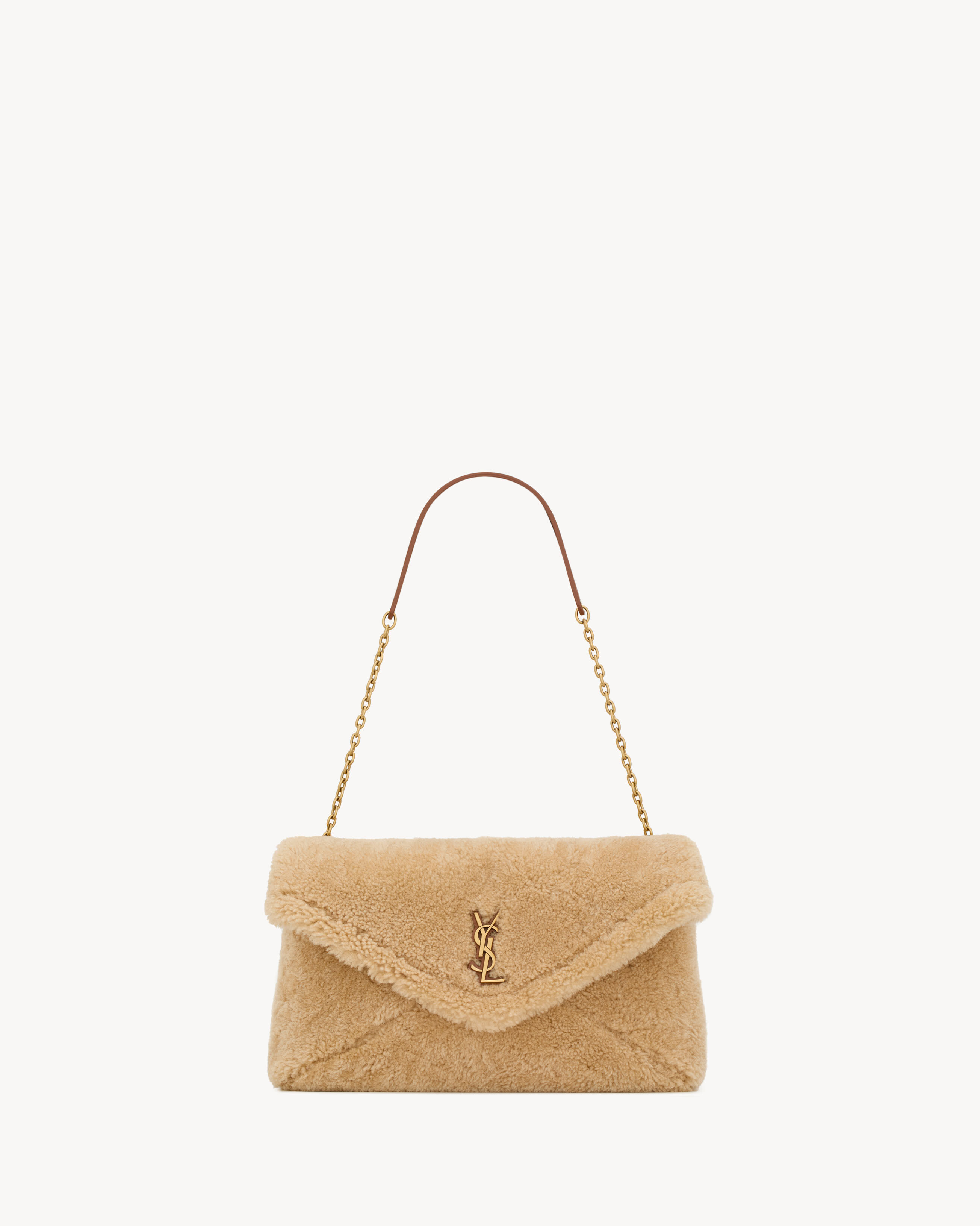 CASSANDRE large pouch on chain in shearling
