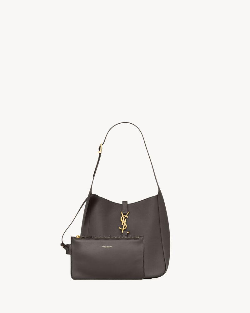 LE 5 À 7 supple small in grained leather