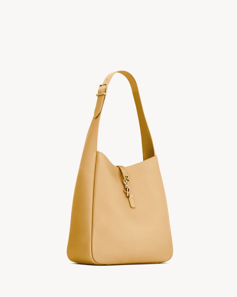 LE 5 À 7 supple large in grained leather in Grey & Silver | Saint