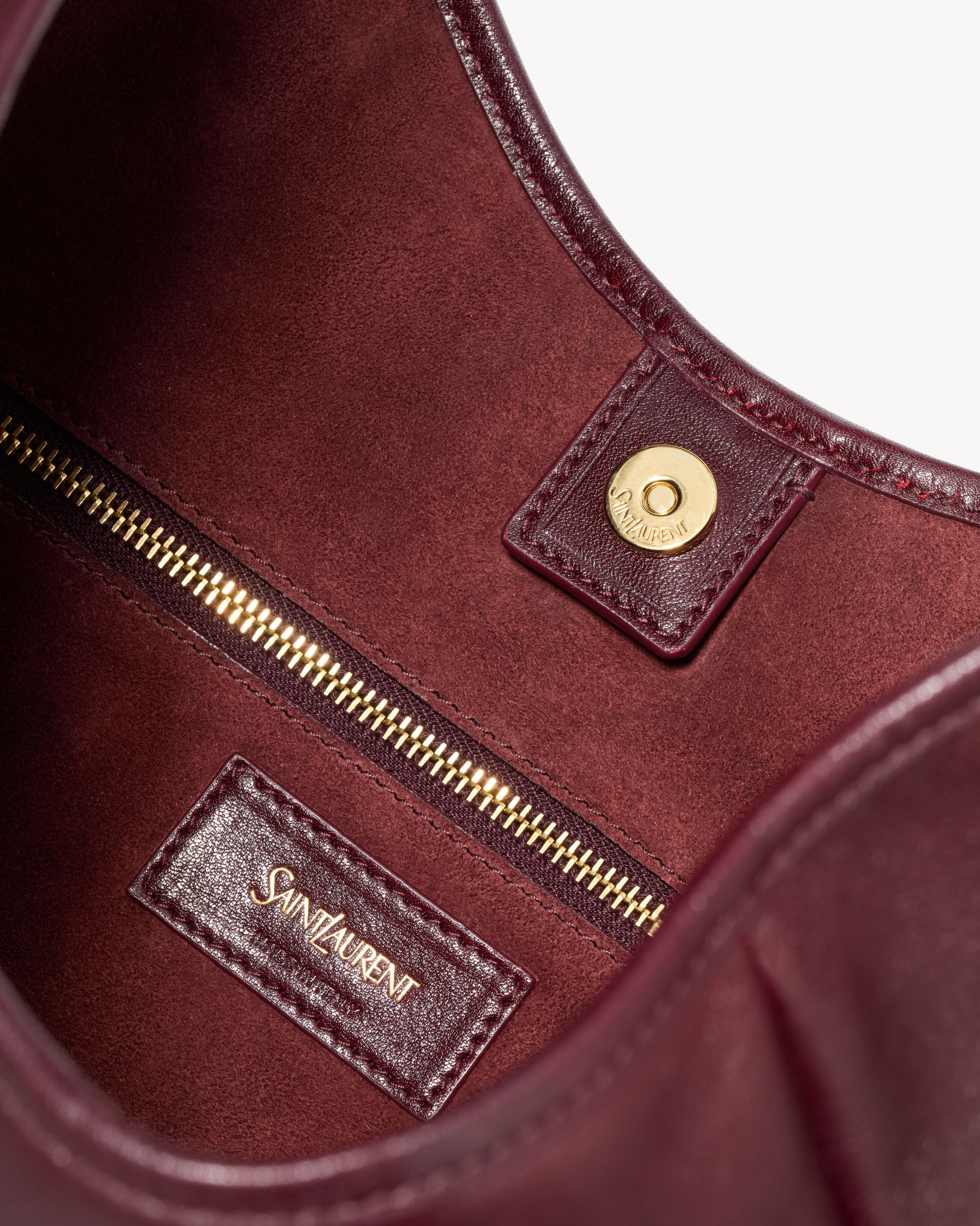 MOMBASA medium in smooth leather