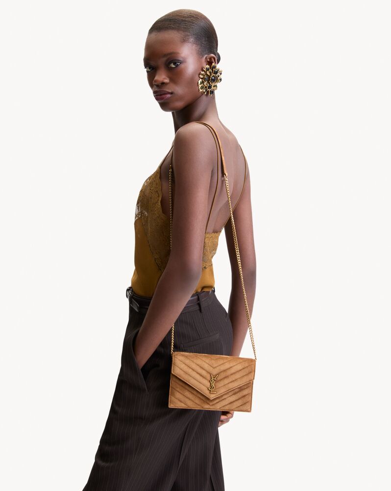 CASSANDRE envelope chain wallet in suede