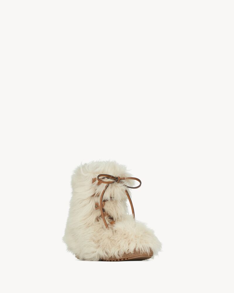 SNOW BOOTS IN SHEARLING