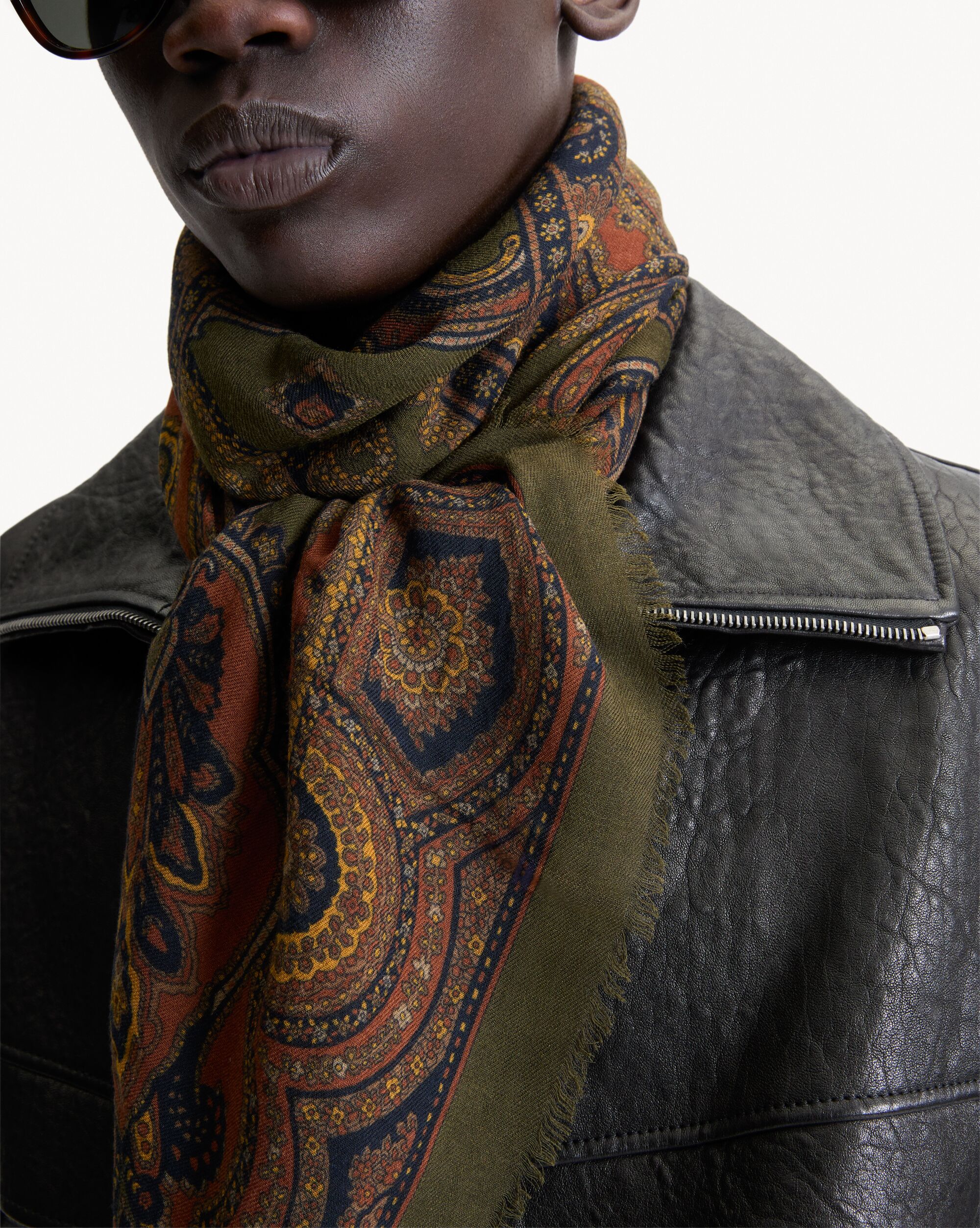 square scarf in paisley wool twill