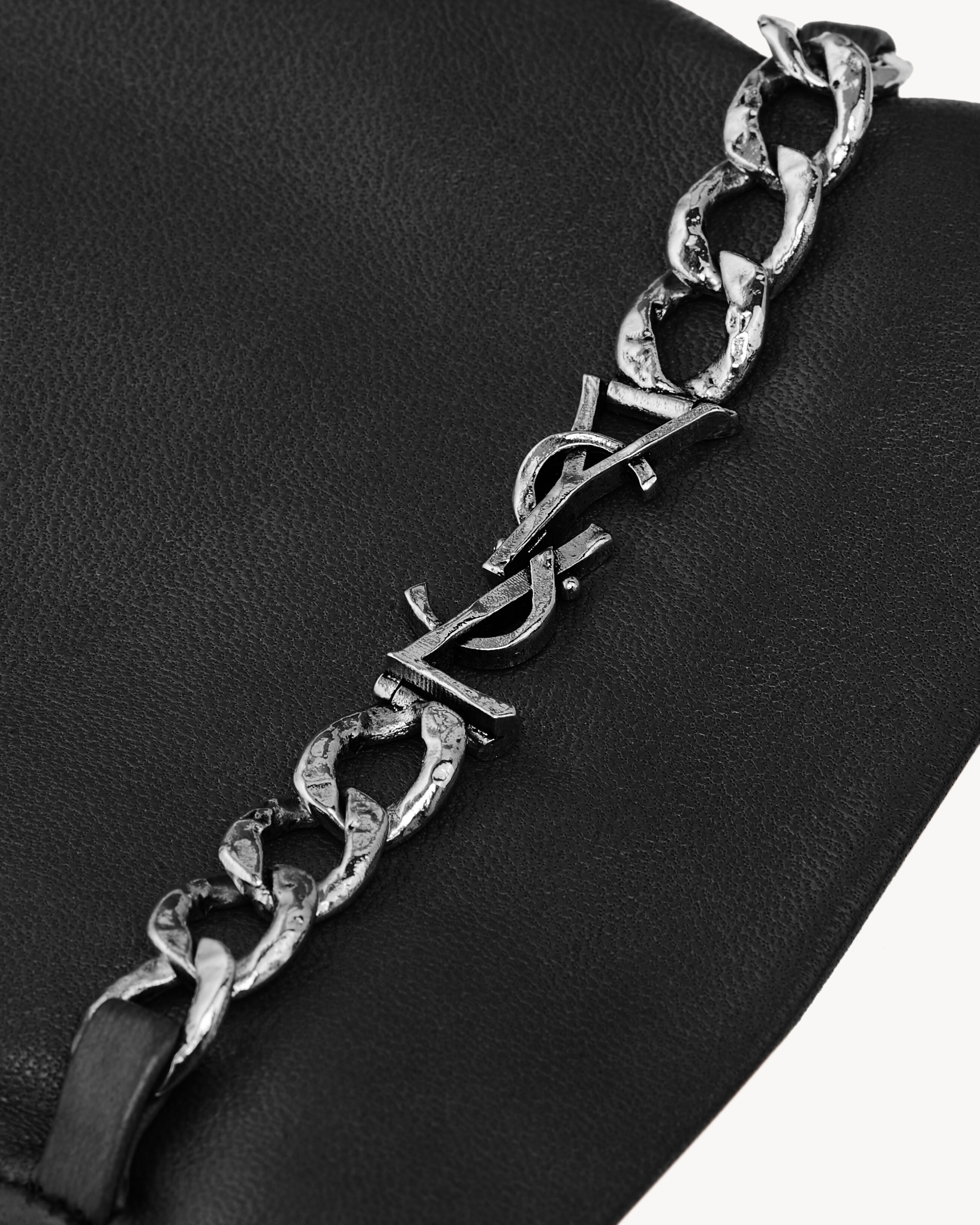 カサンドラ グローブ（ラムスキン） 