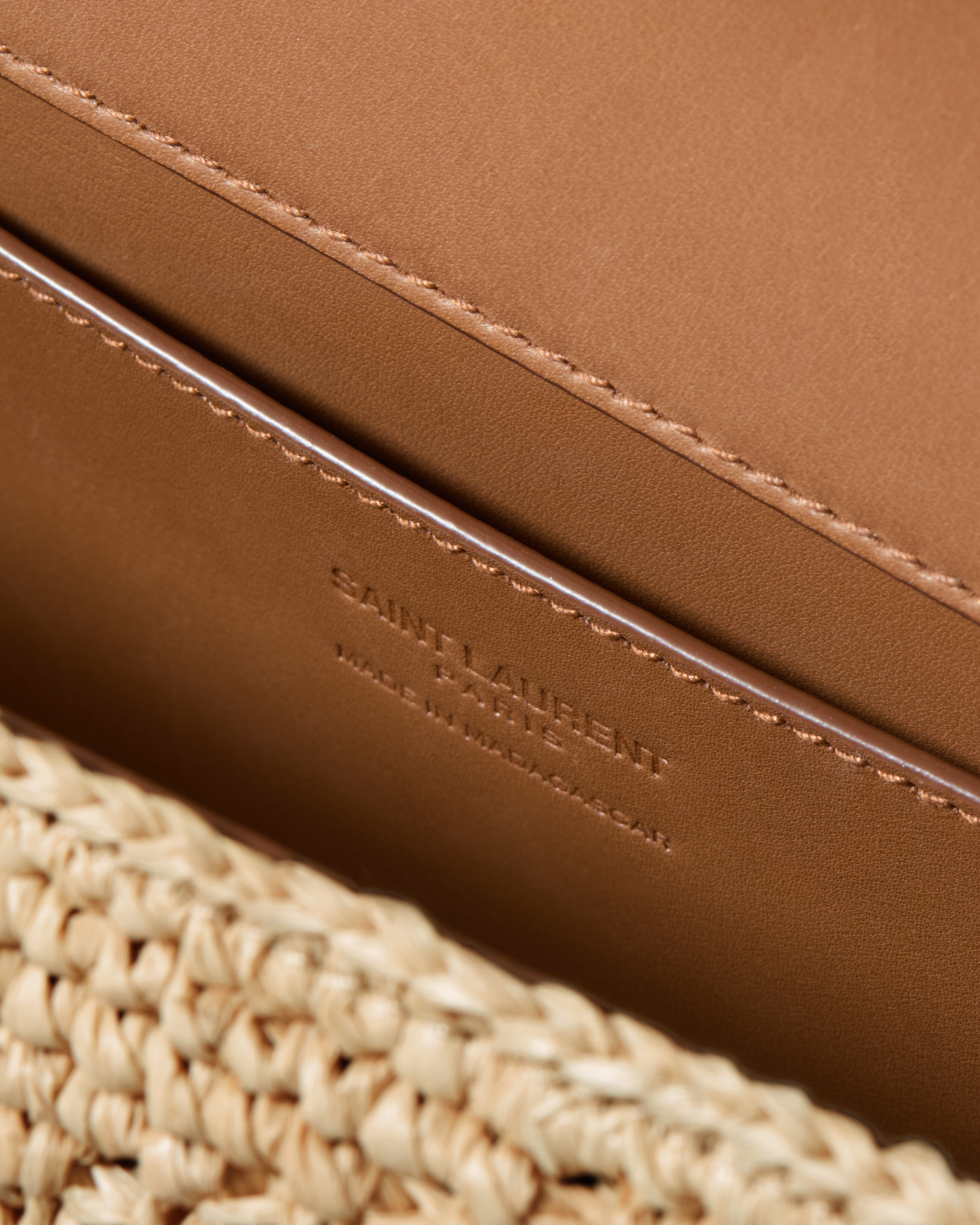 LOULOU small in raffia