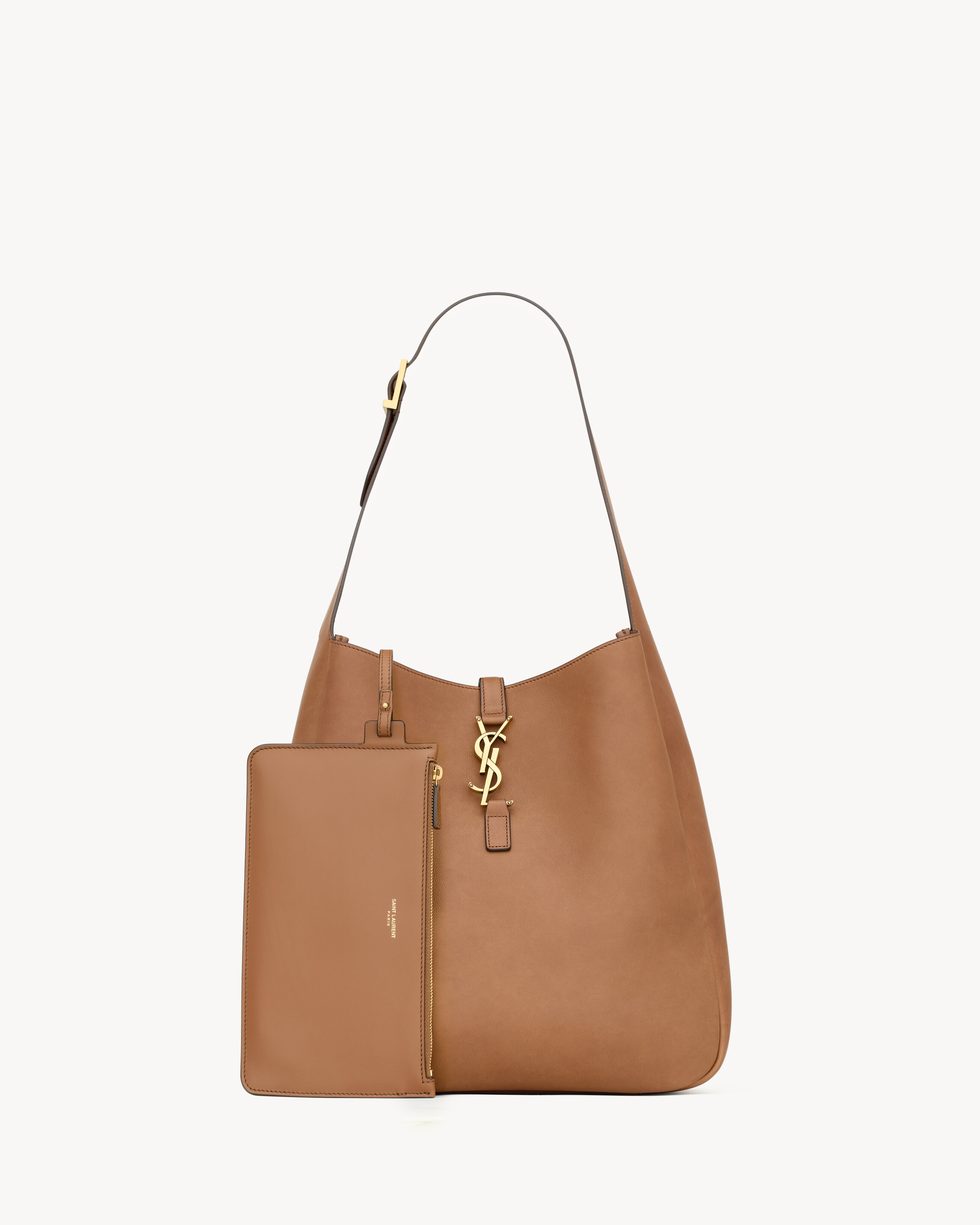 LE 5 À 7 supple large in leather