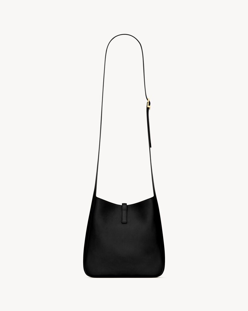 LE 5 À 7 supple crossbody in grained leather