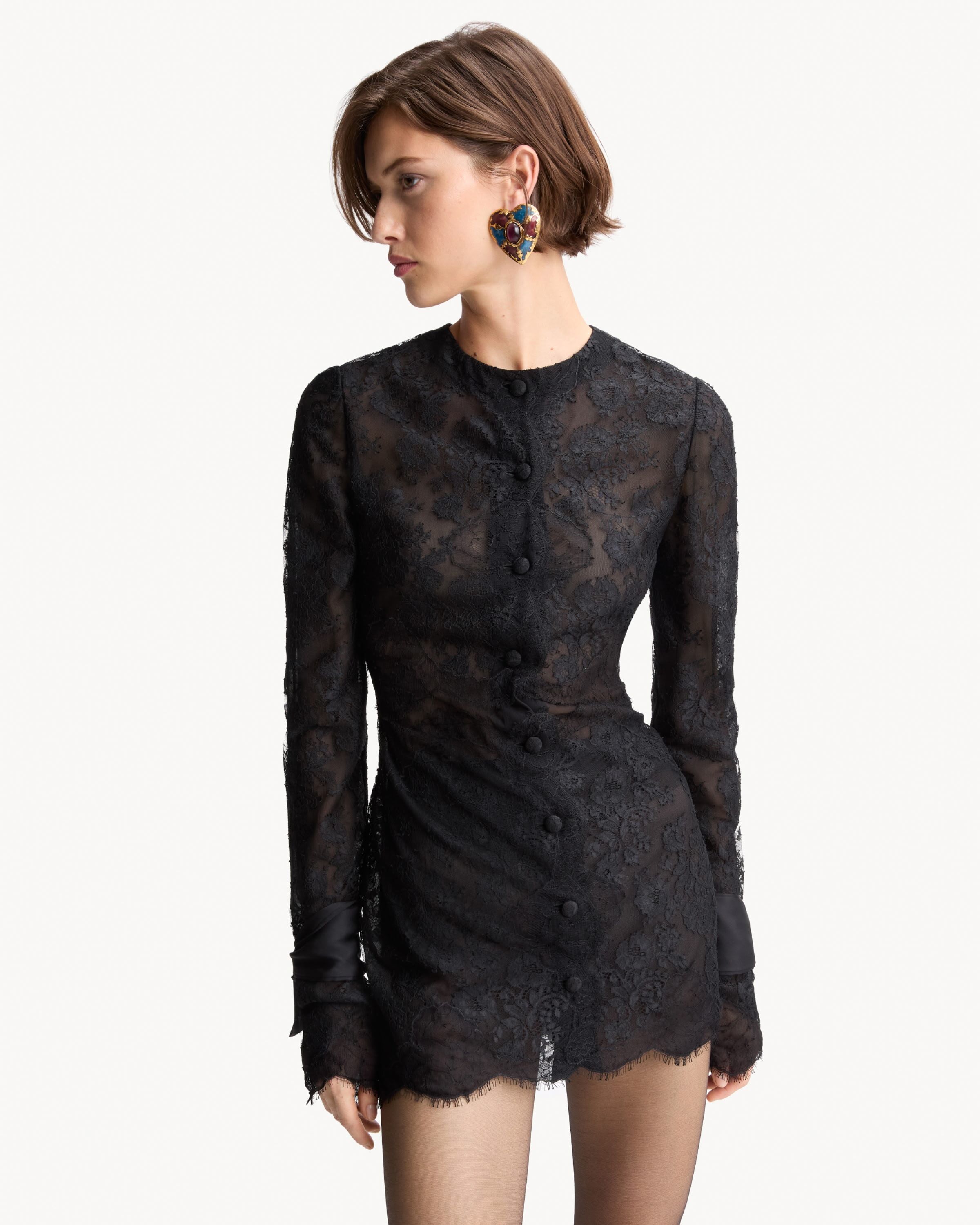 lavallière-cuff mini dress in silk lace