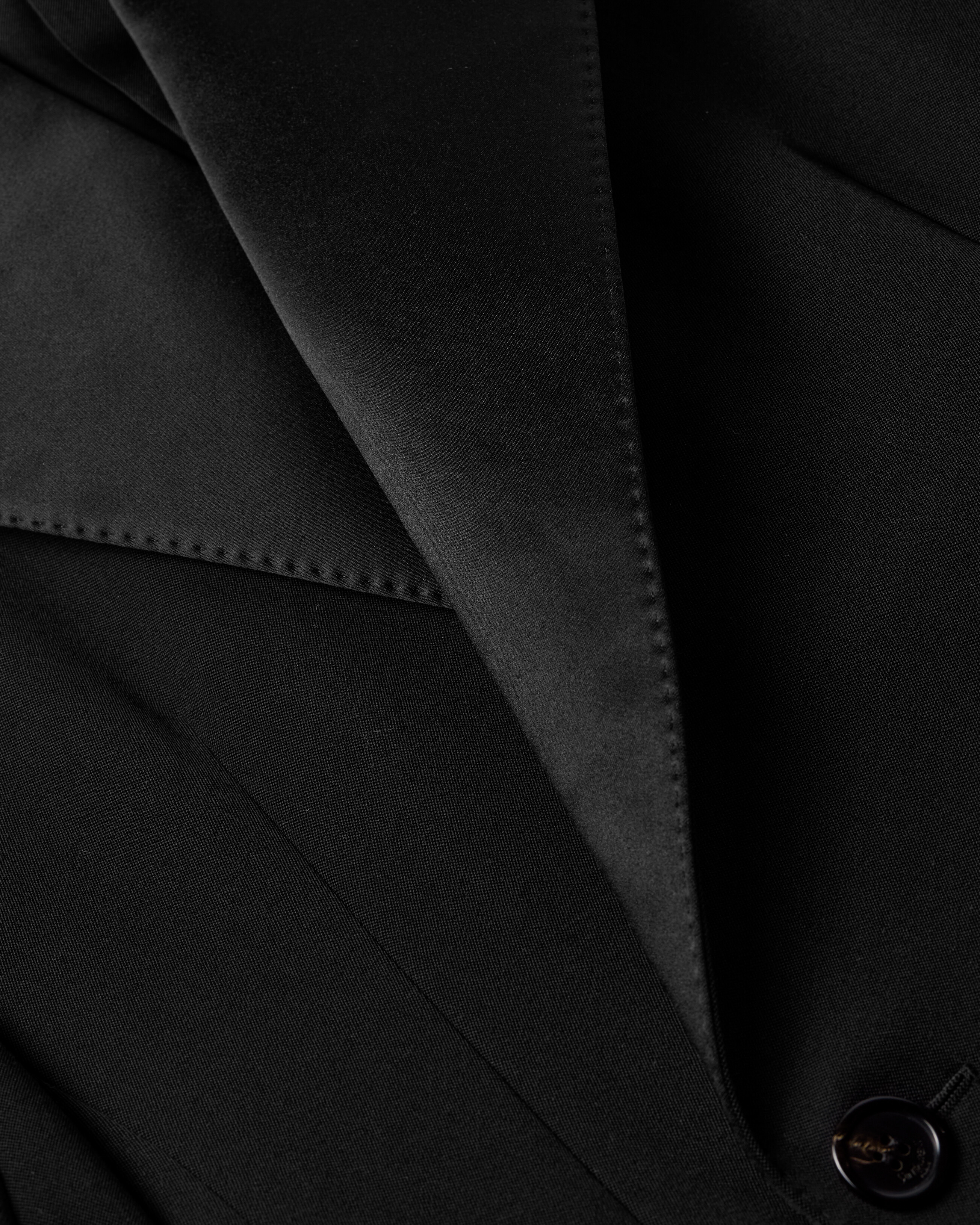 double-breasted tuxedo jacket in grain de poudre