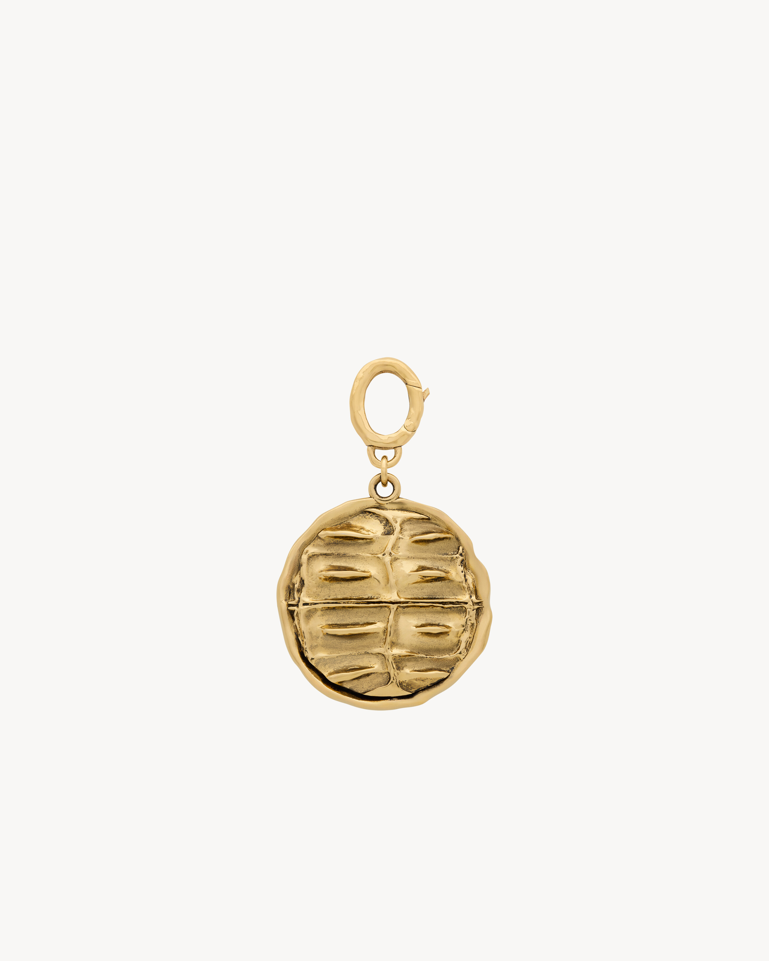 Charm en forma de cocodrilo de metal