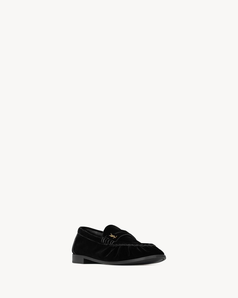 LE LOAFER supple in velvet