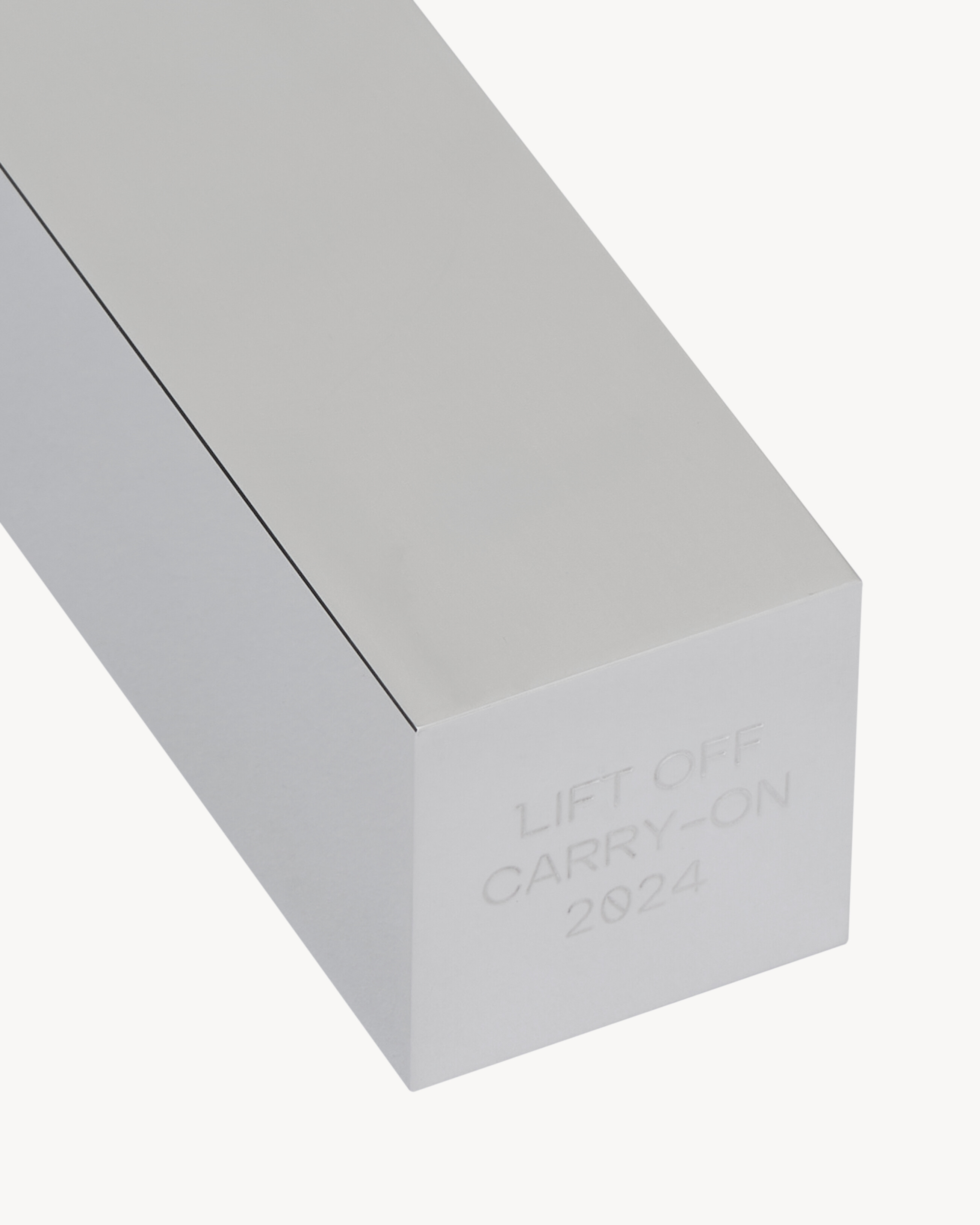 WAITING FOR IDEAS PORTABLE ASHTRAY