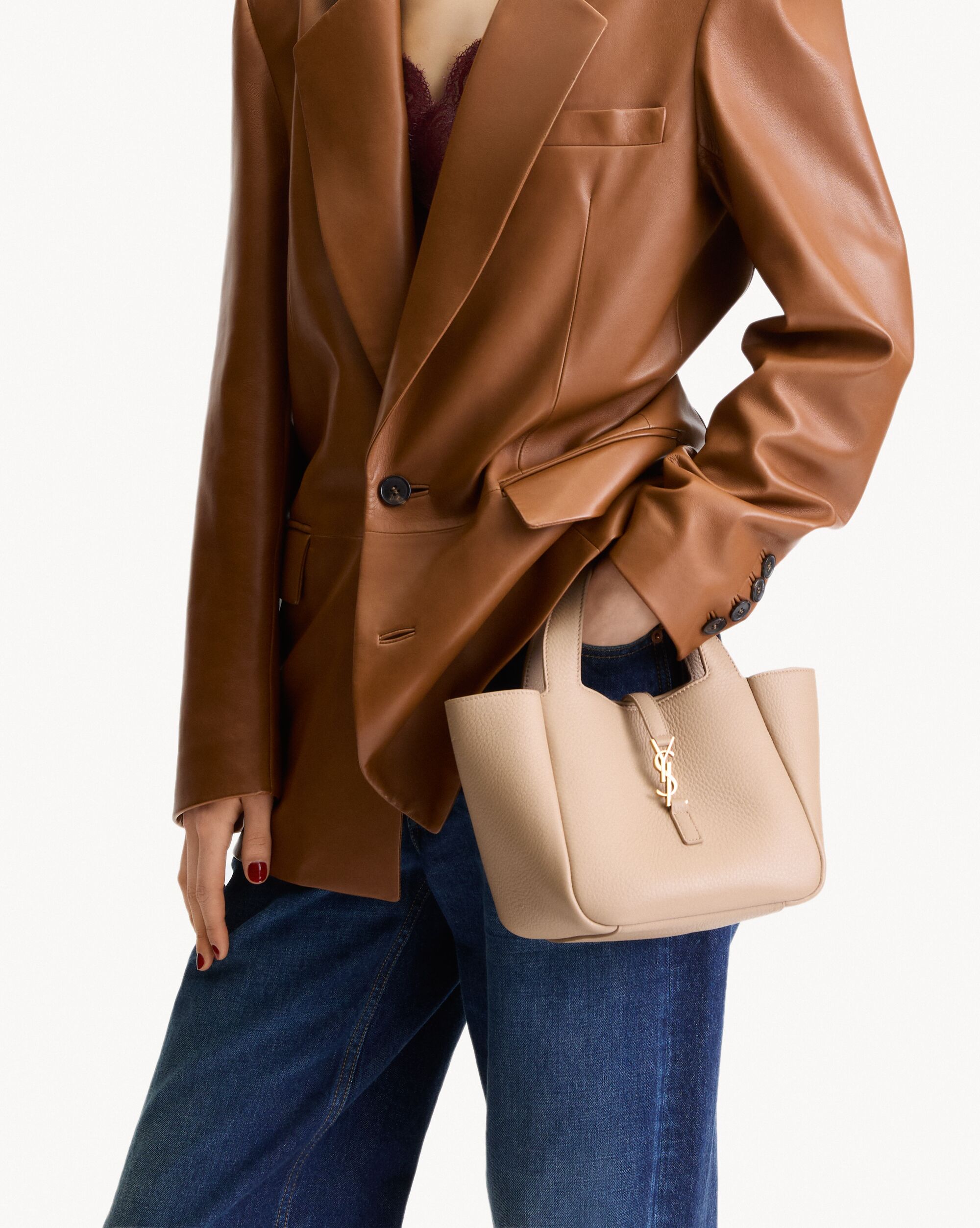 LE 5 À 7 BABY BEA in grained leather