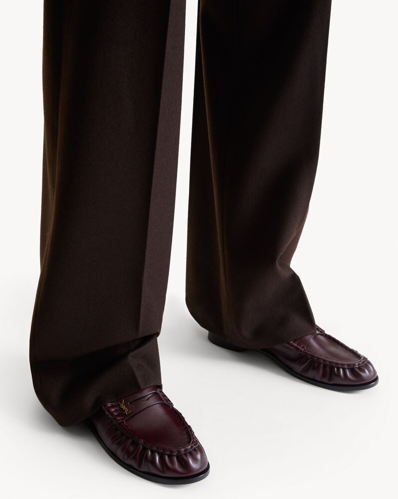LE LOAFER supple in smooth leather