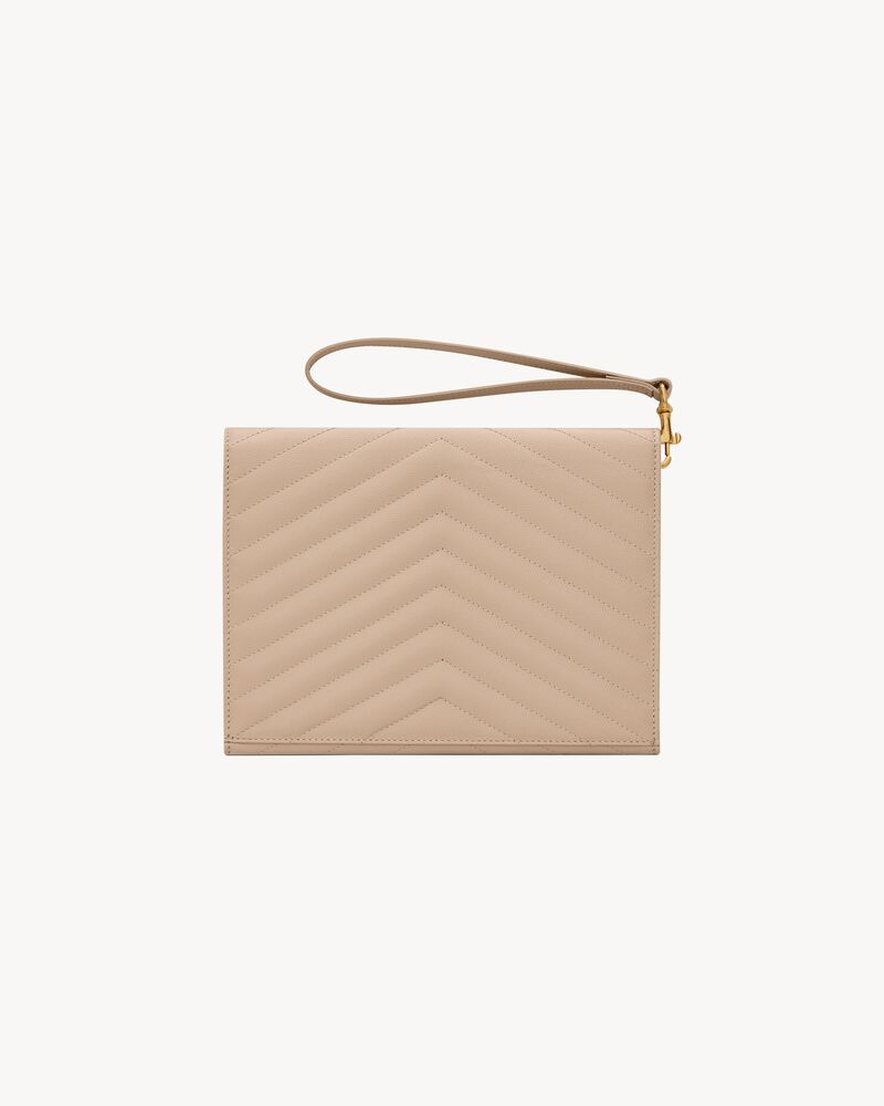 CASSANDRE Cartera de mano de piel acolchada y repujada grain de poudre