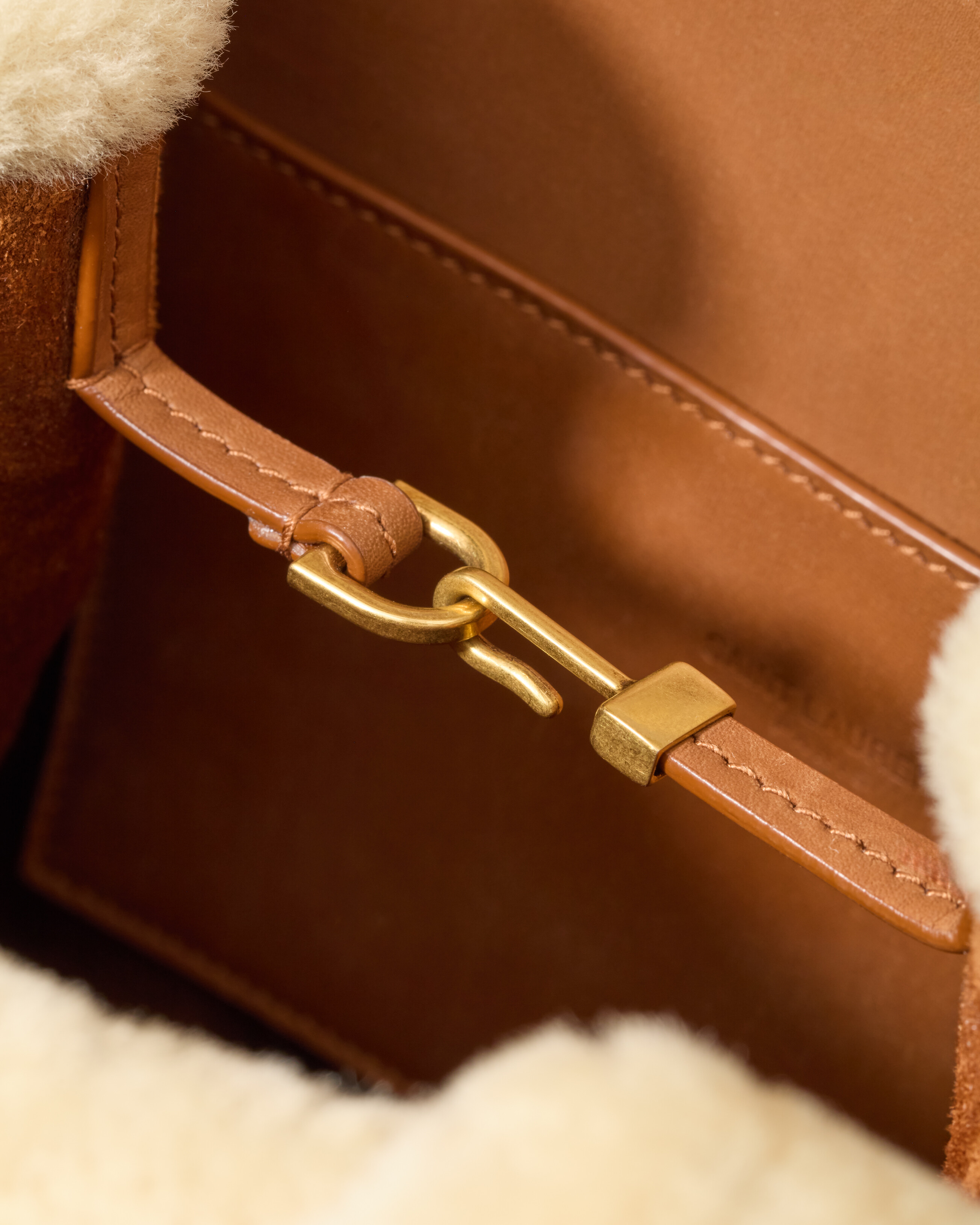 LE 5 À 7 BABY BEA in shearling