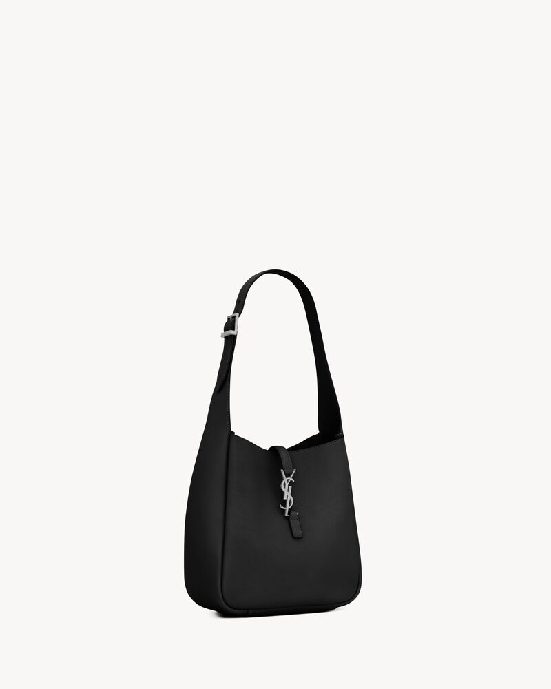 LE 5 À 7 supple SMALL in grained leather in Black | Saint Laurent