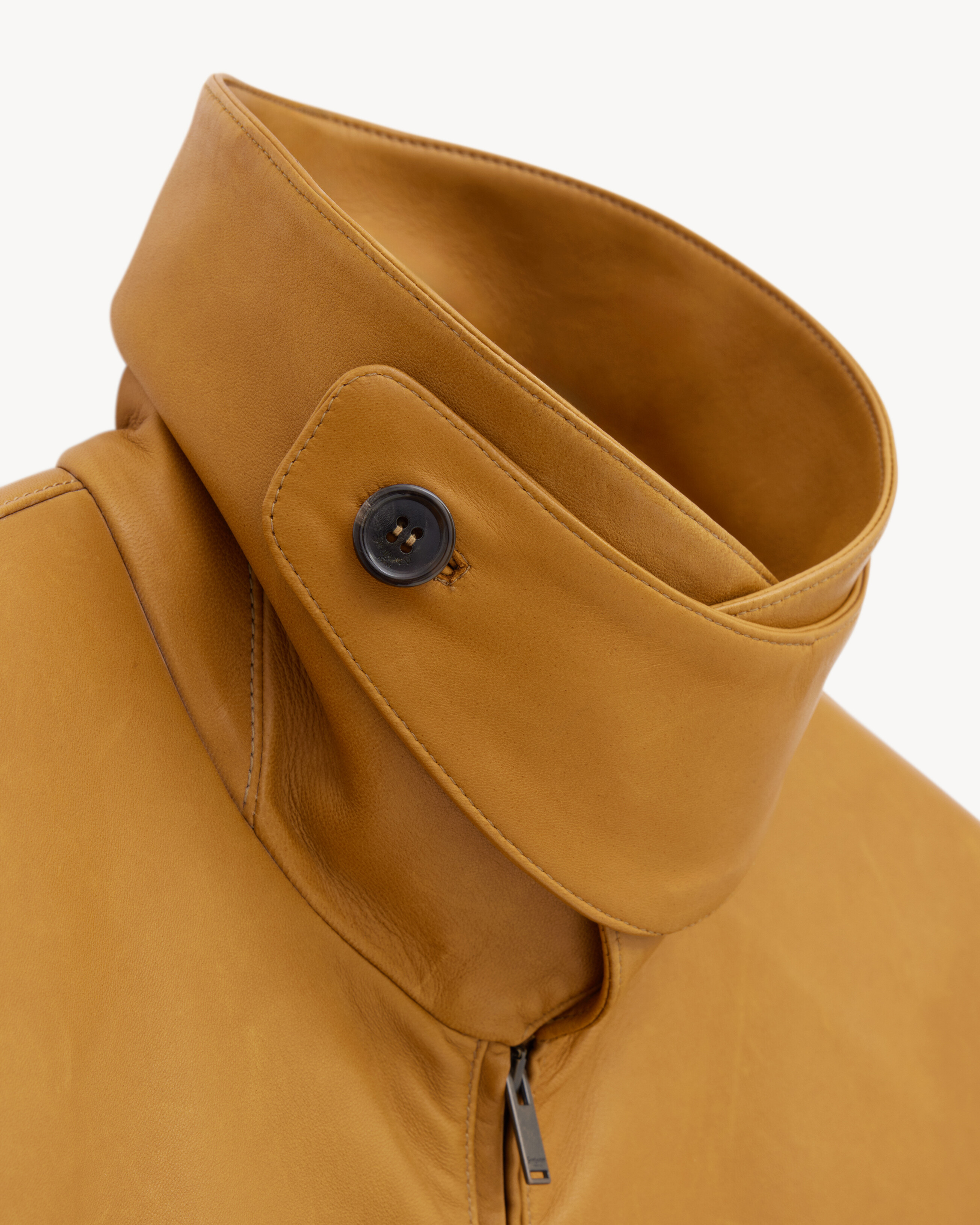 小羊皮腰帶外套