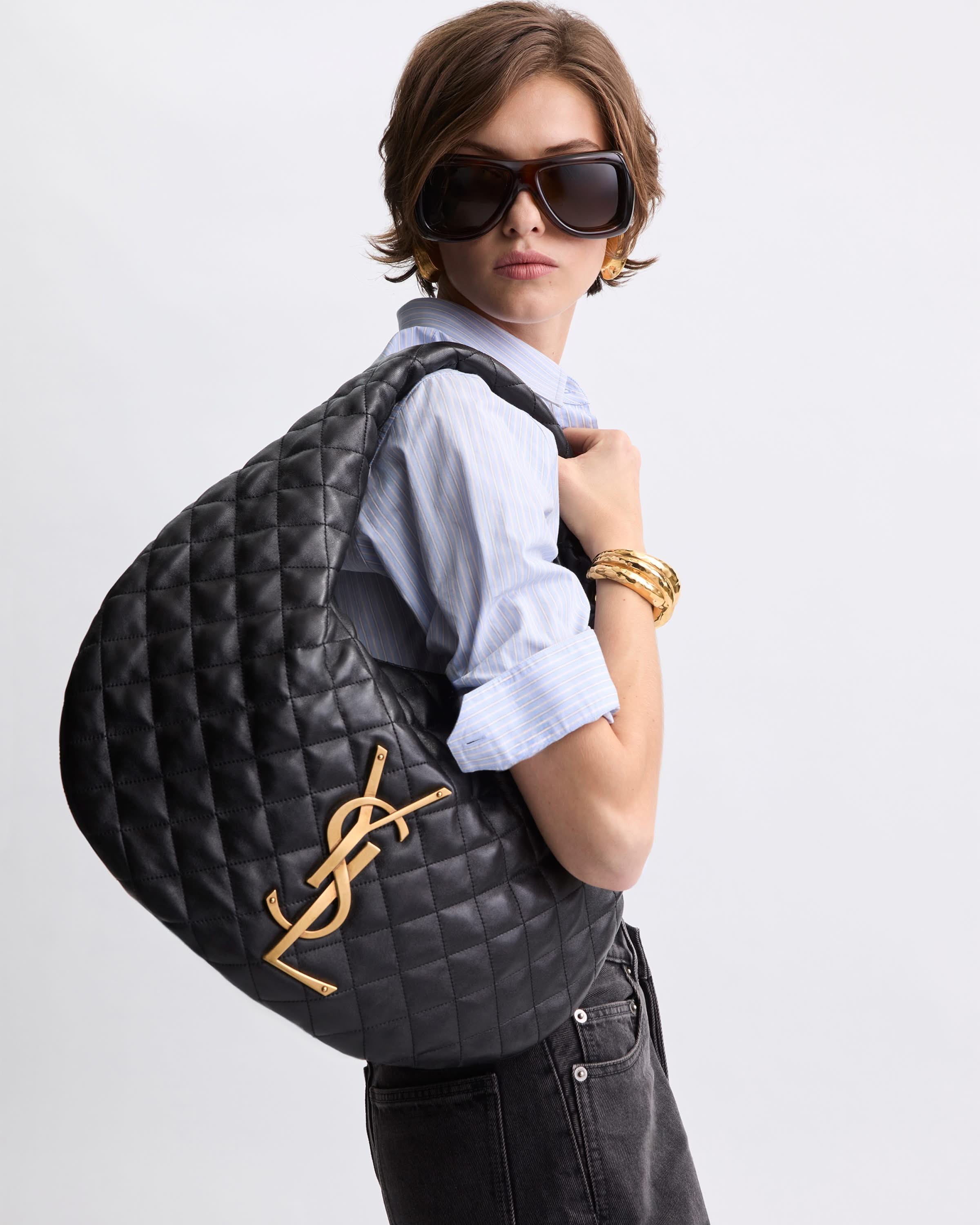 Hobos & Buckets > Double 1 > ICARE HOBO AMIALIA SMALL > Single Left > Image