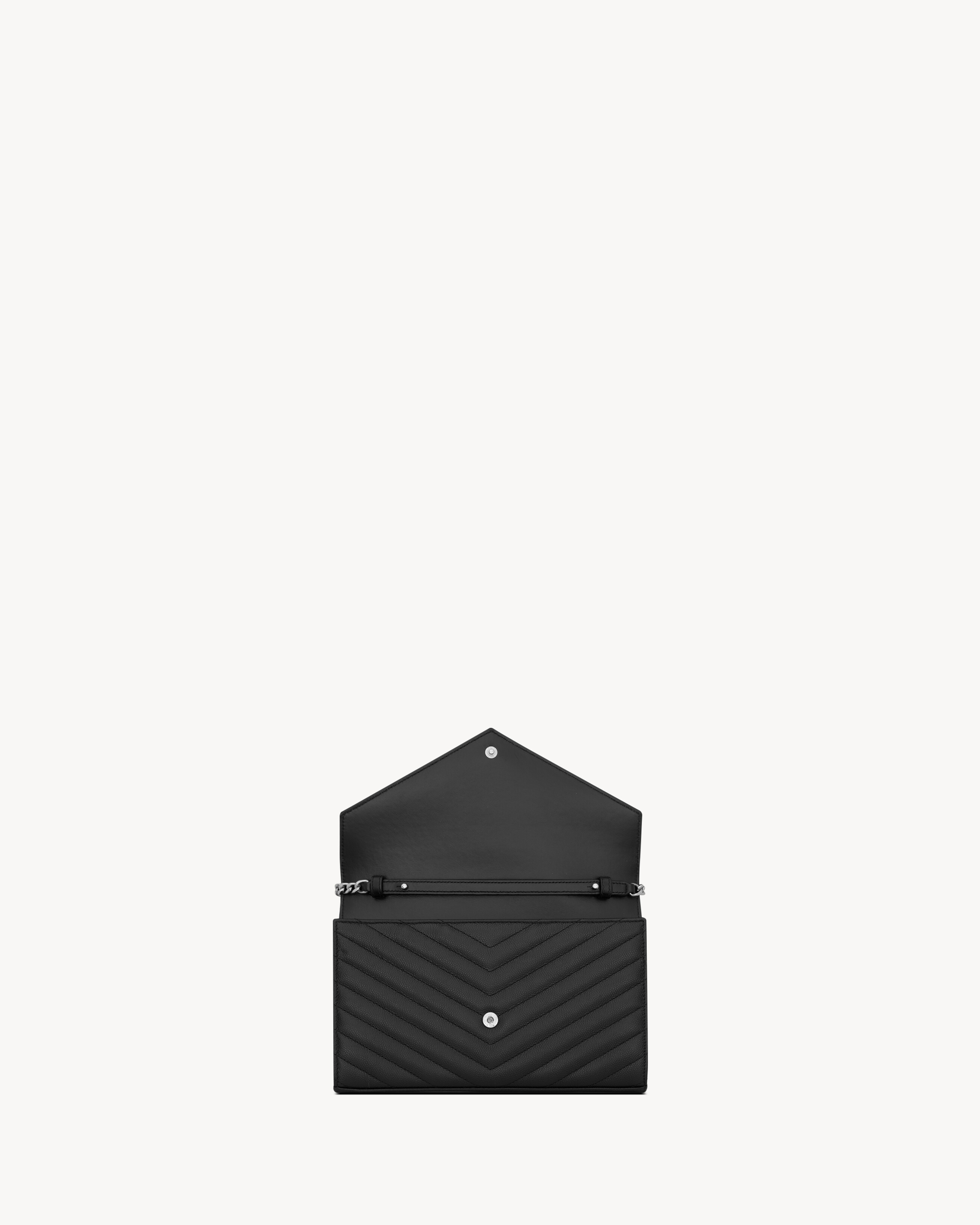 CLASSIC CASSANDRE CHAIN WALLET IN GRAIN DE POUDRE LEATHER