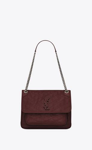 mittlere niki chain bag aus geknittertem und gestepptem sturmgrauem leder