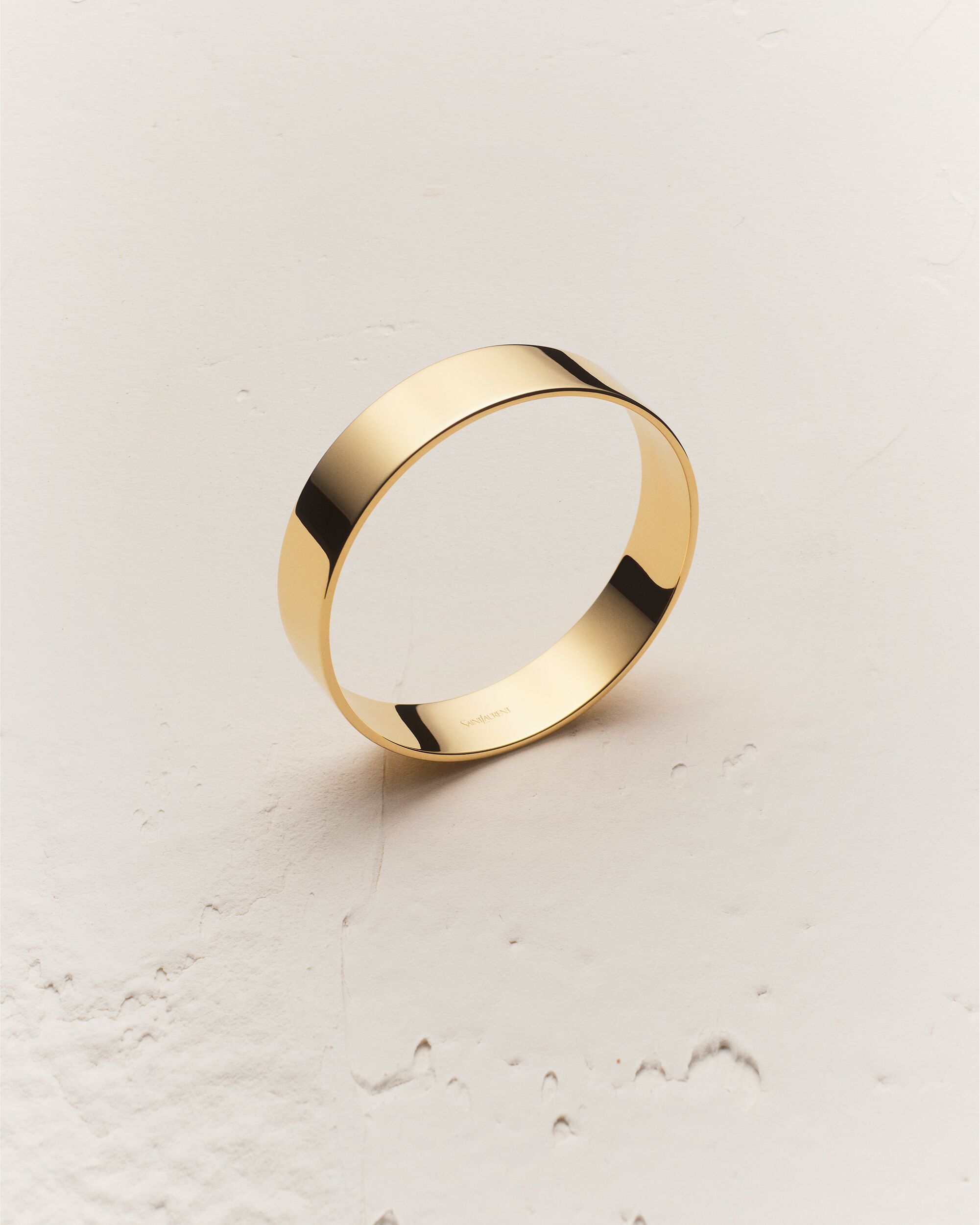 Brazalete fino de oro amarillo de 18 kt