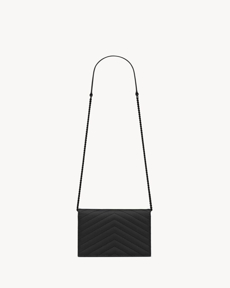 CASSANDRE ENVELOPE CHAIN WALLET IN GRAIN DE POUDRE LEATHER