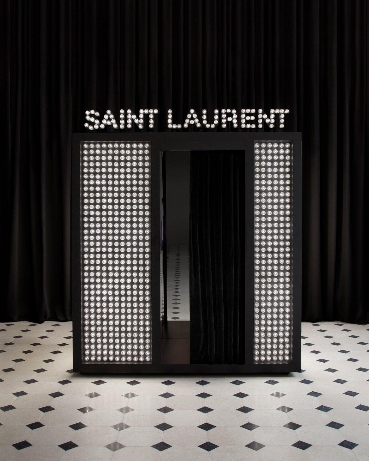 photobooth-saint-laurent-ysl-au