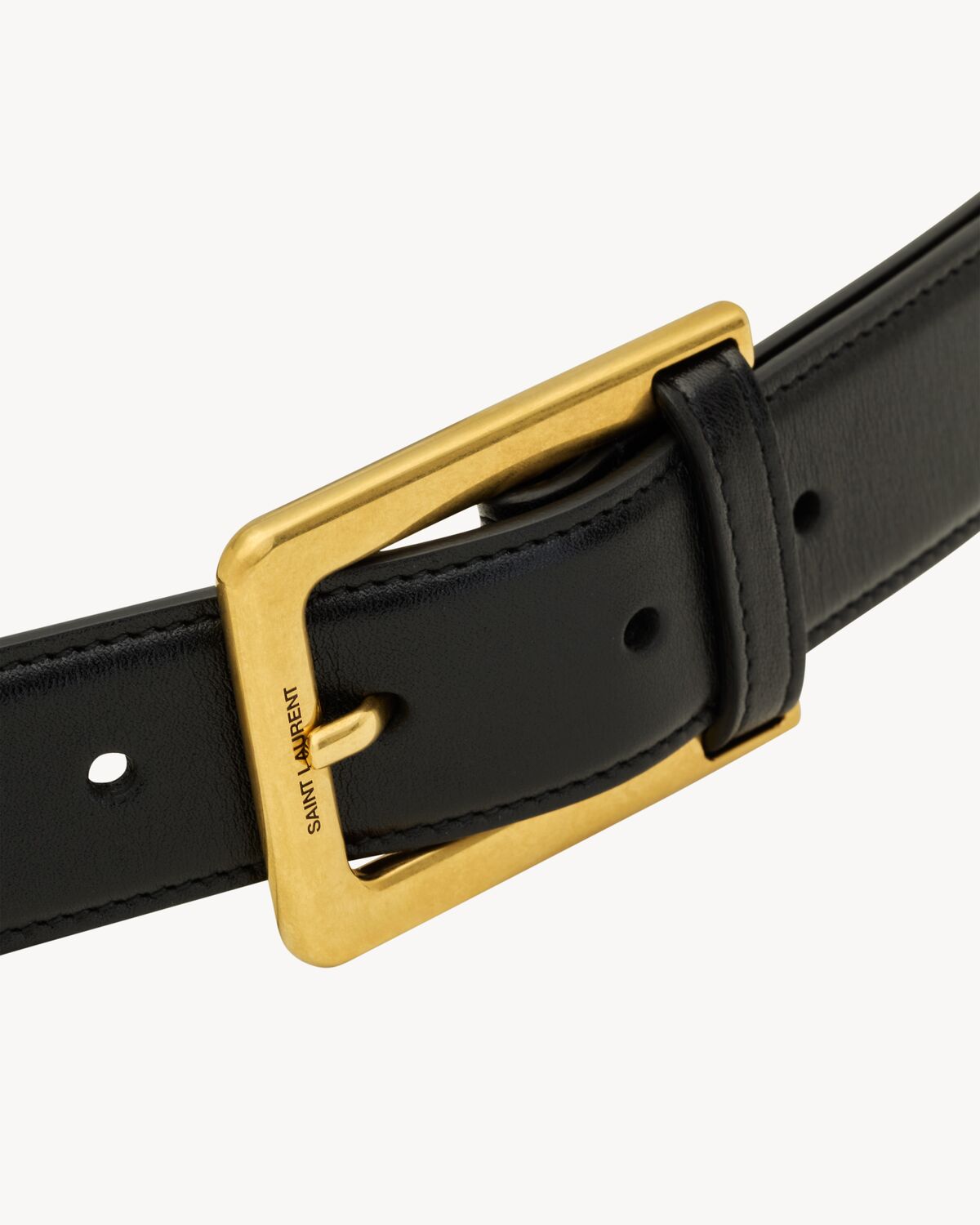 leather-loop belt in leather