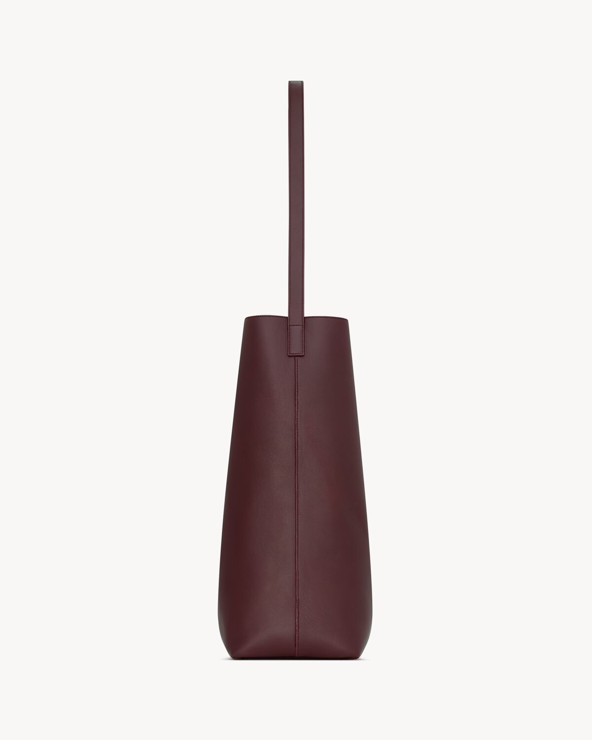 bold hobo bag in smooth leather