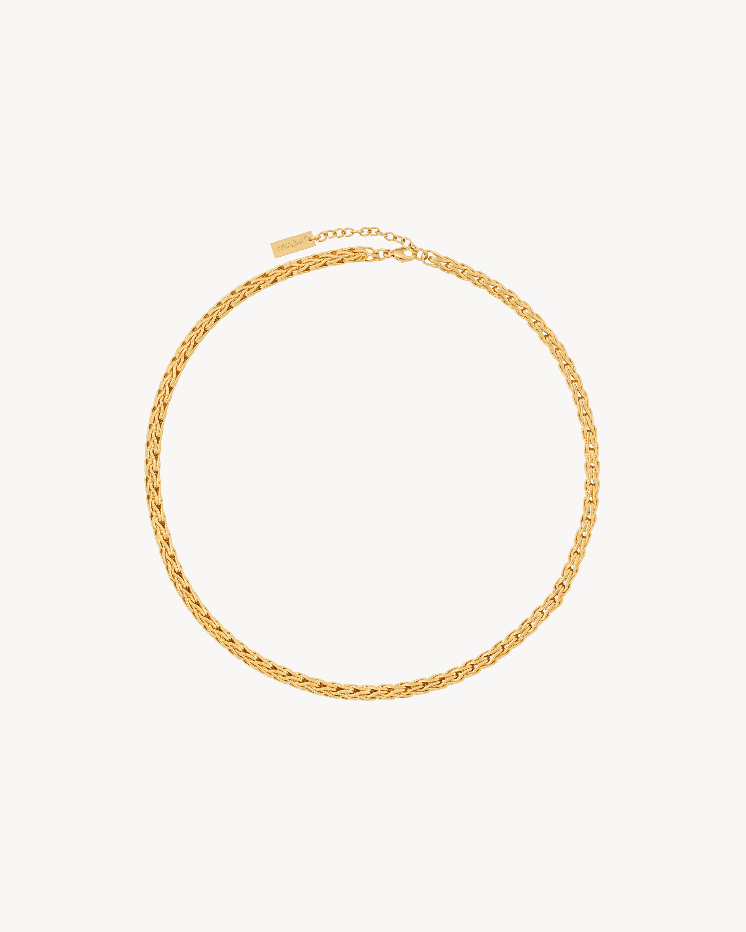 chain necklace in metal