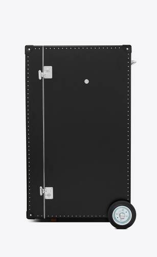 globe trotter saddle trunk in wood